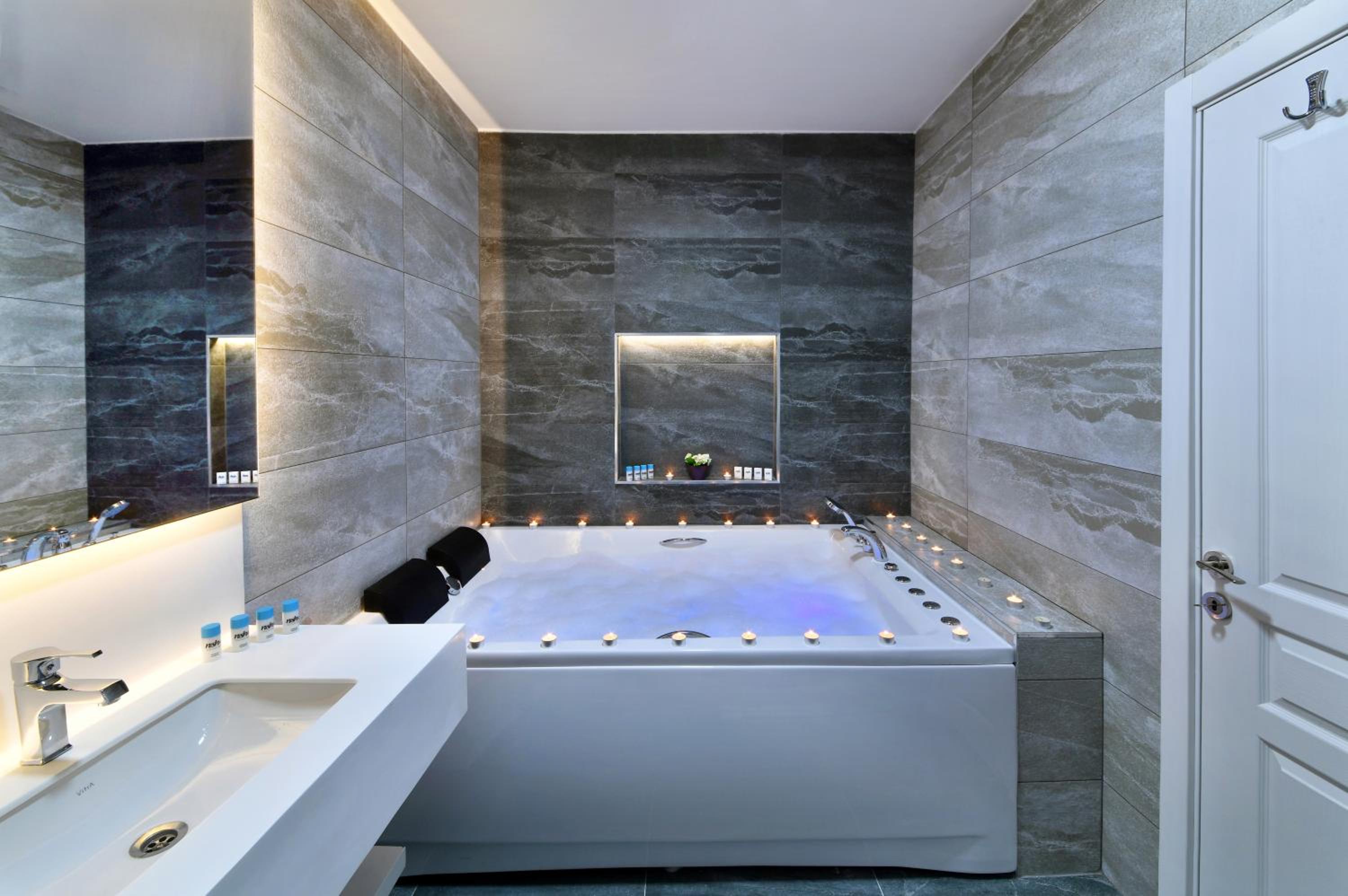 Nish Suites Atasehir - Image 87