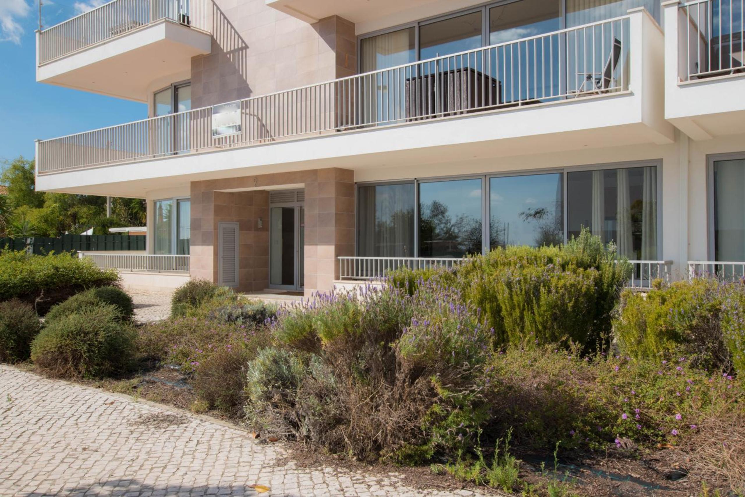 Casa Figueira by Portucasa view 5