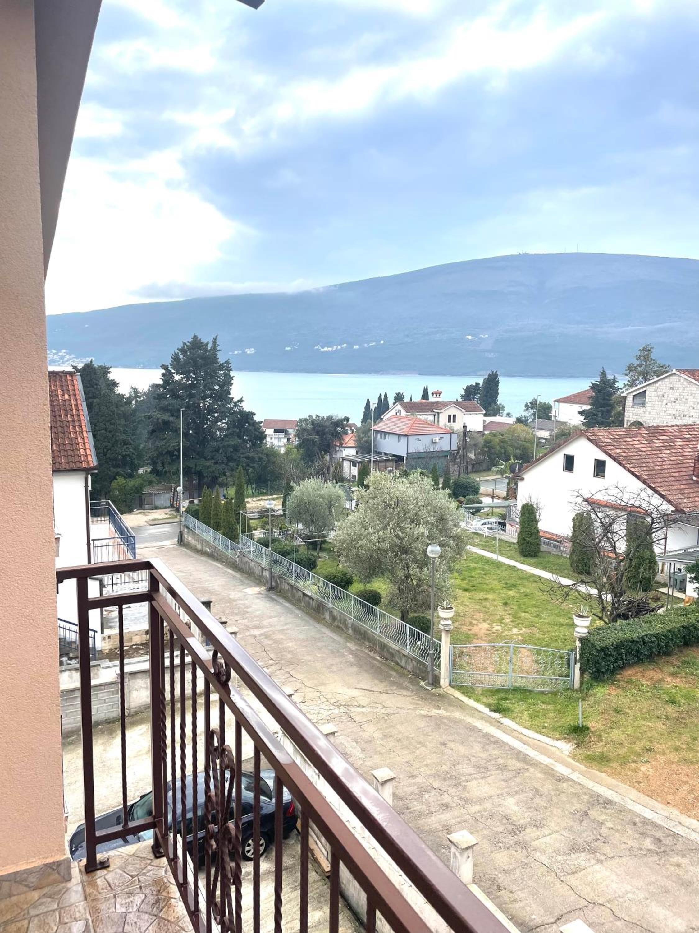 Cv apartment view 3