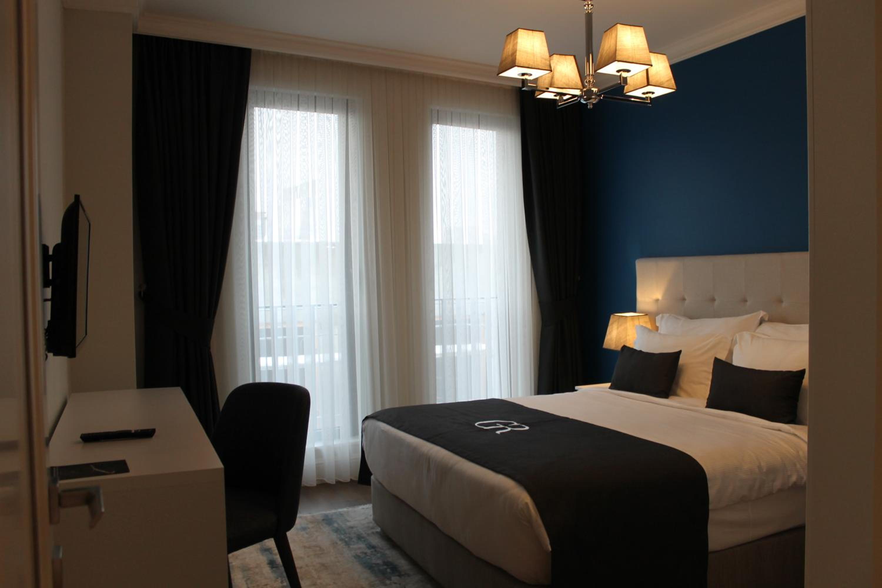 Garlon Residence - Image 81