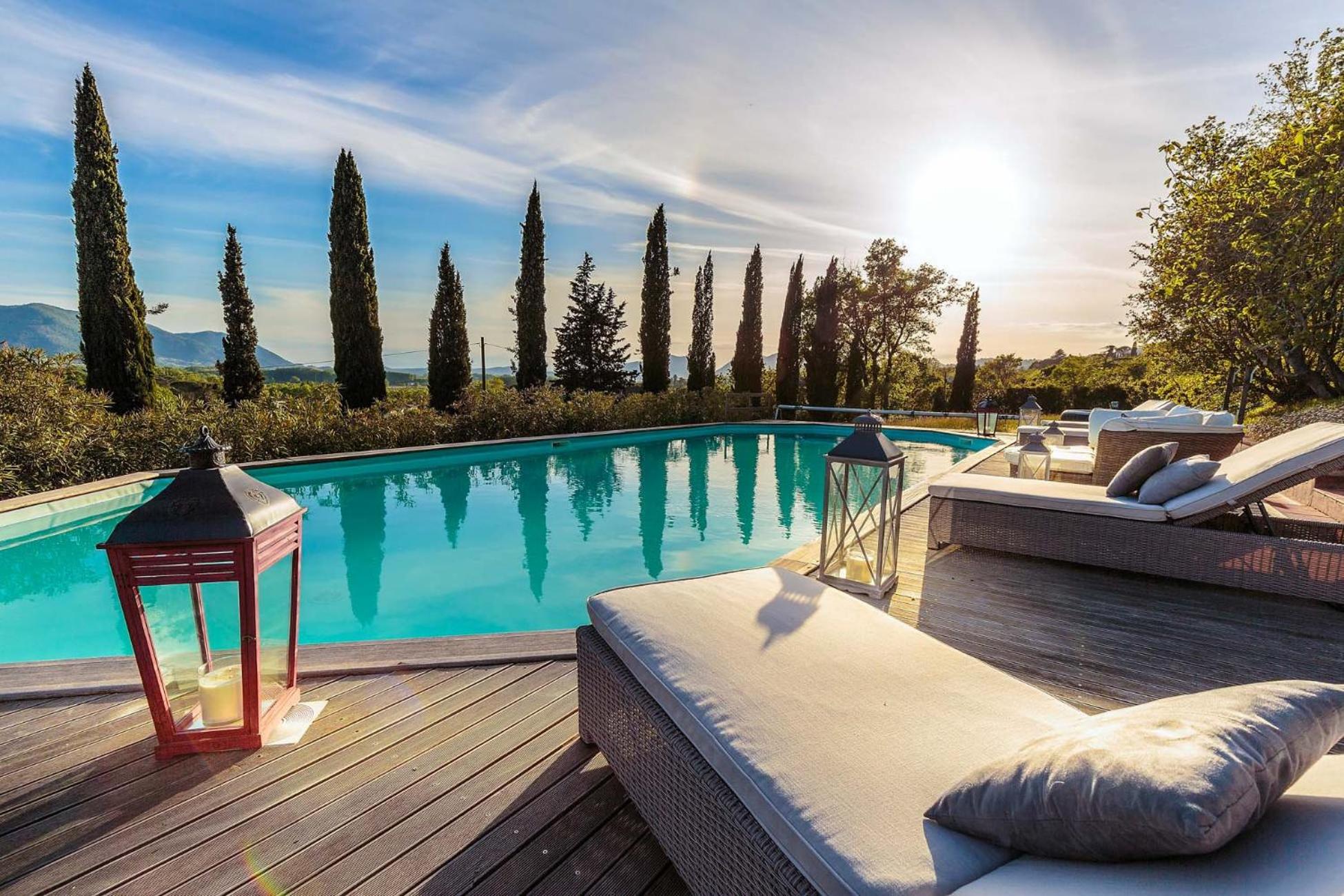 Villa D'Amico, charming indulgence overlooking Lucca Town Centre view 5