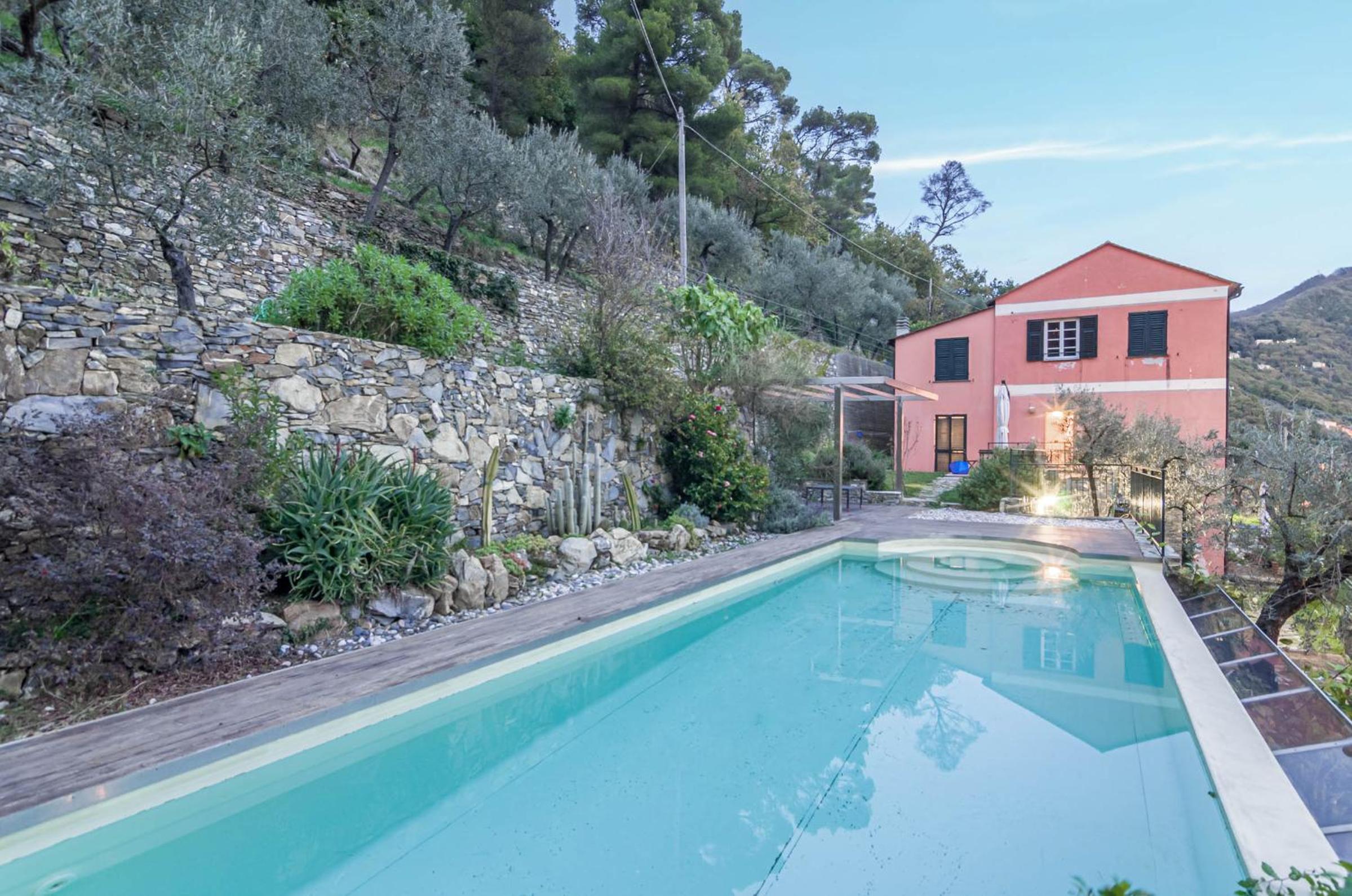 Recco apartment with view and pool view 3