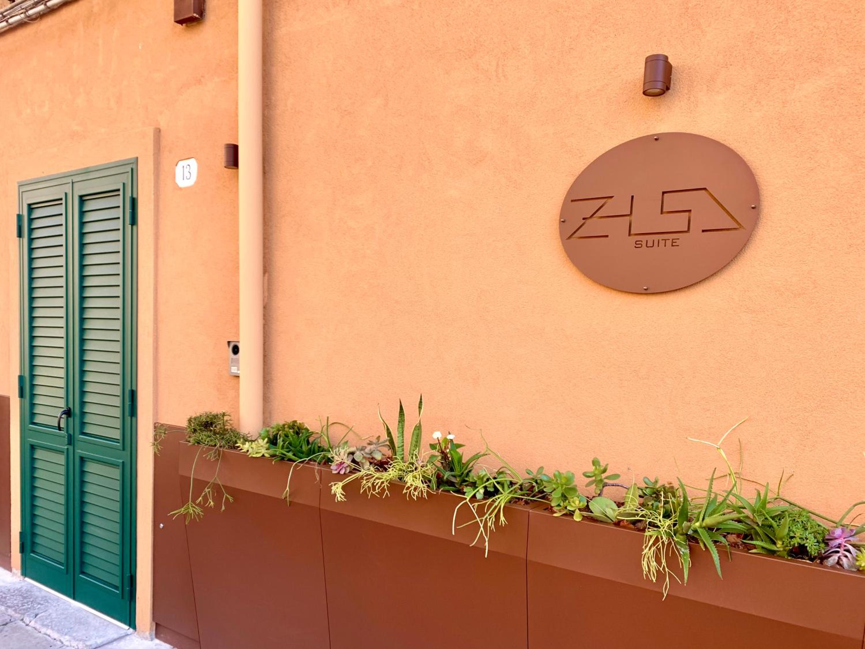 Zisa Suite view 2