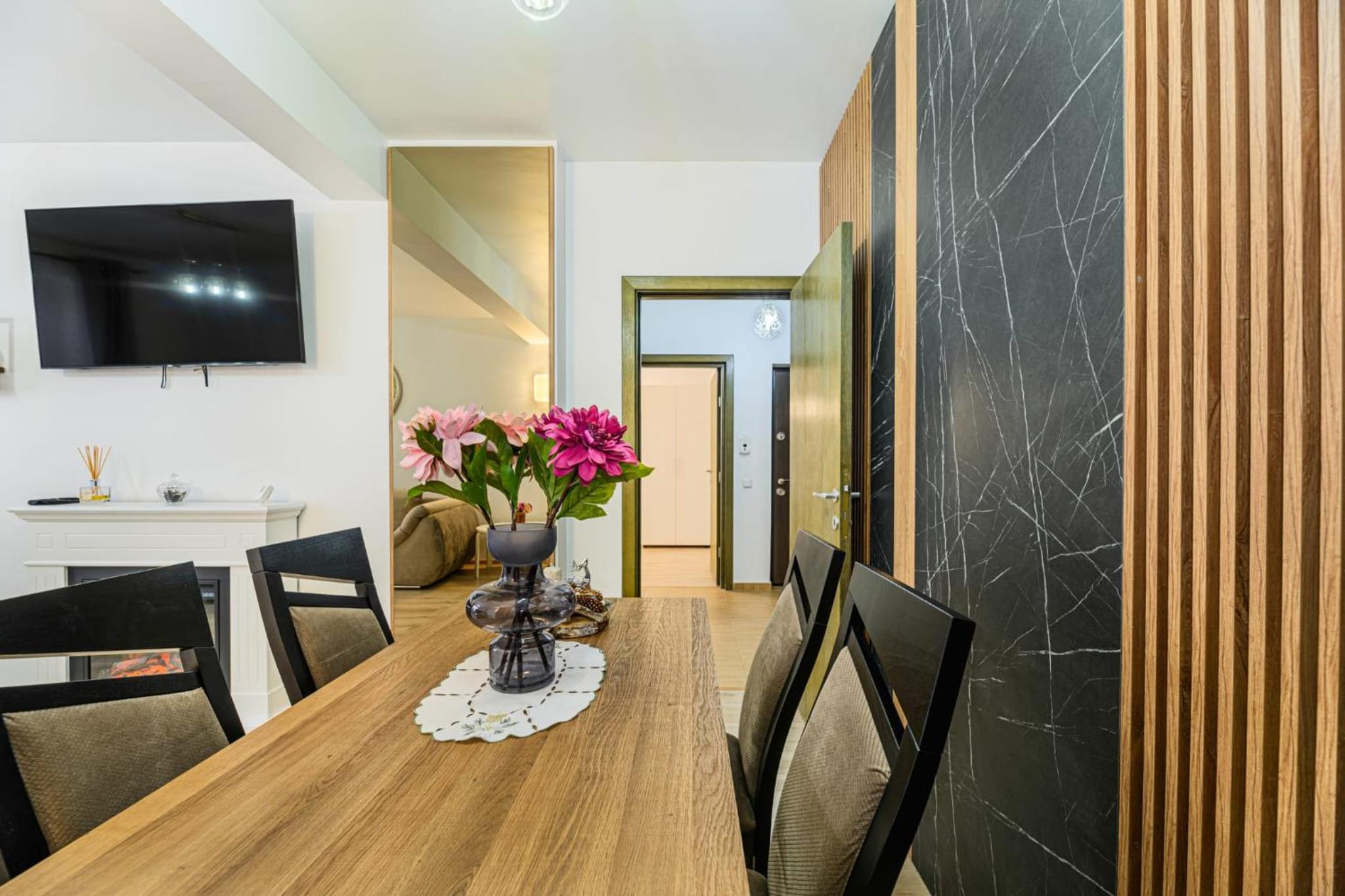 Eduard Home view 4