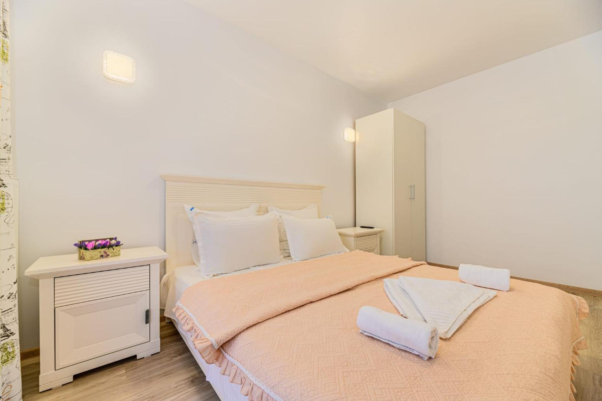Eduard Home view 5