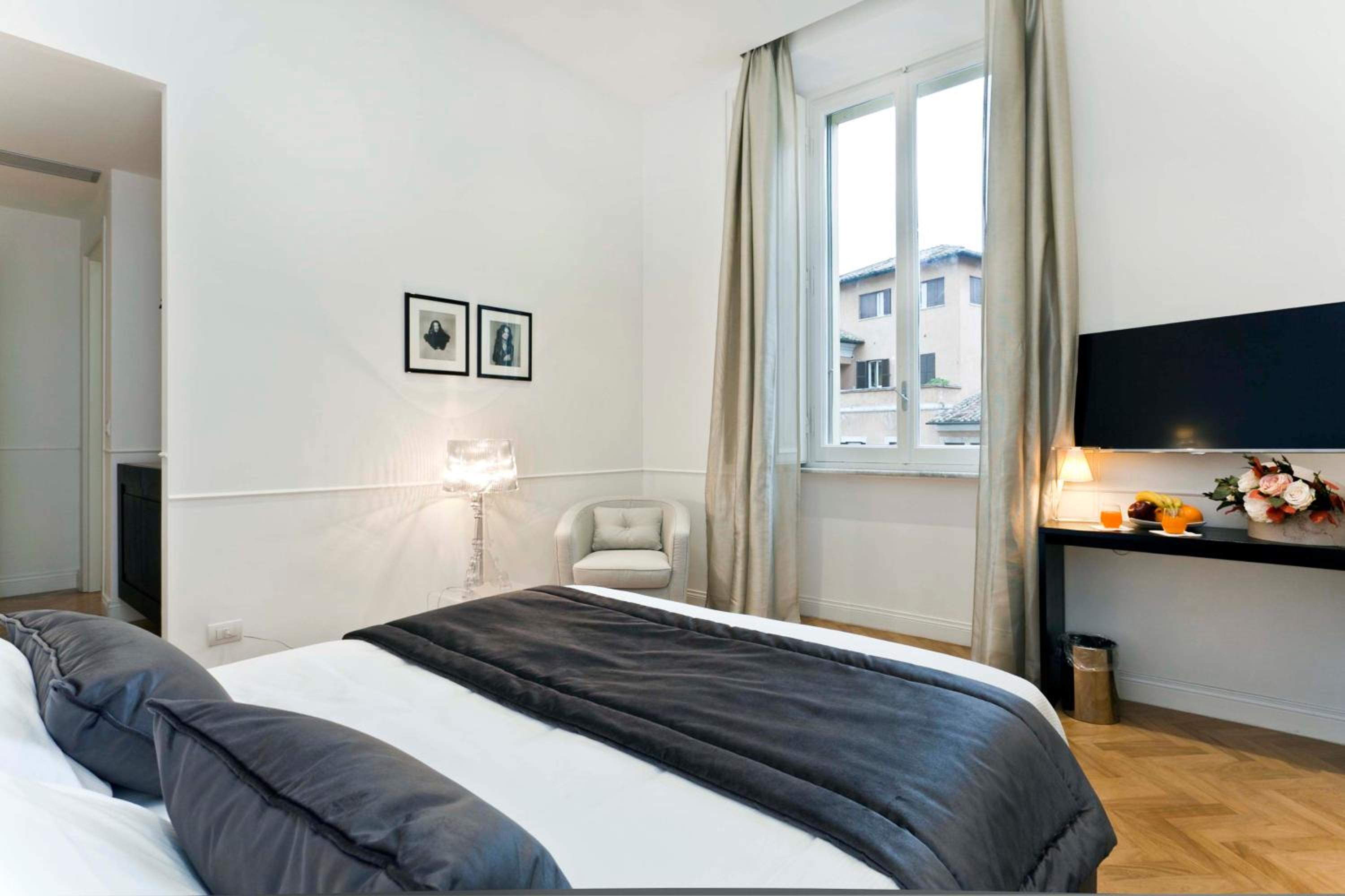 Vanity Hotel Navona-4