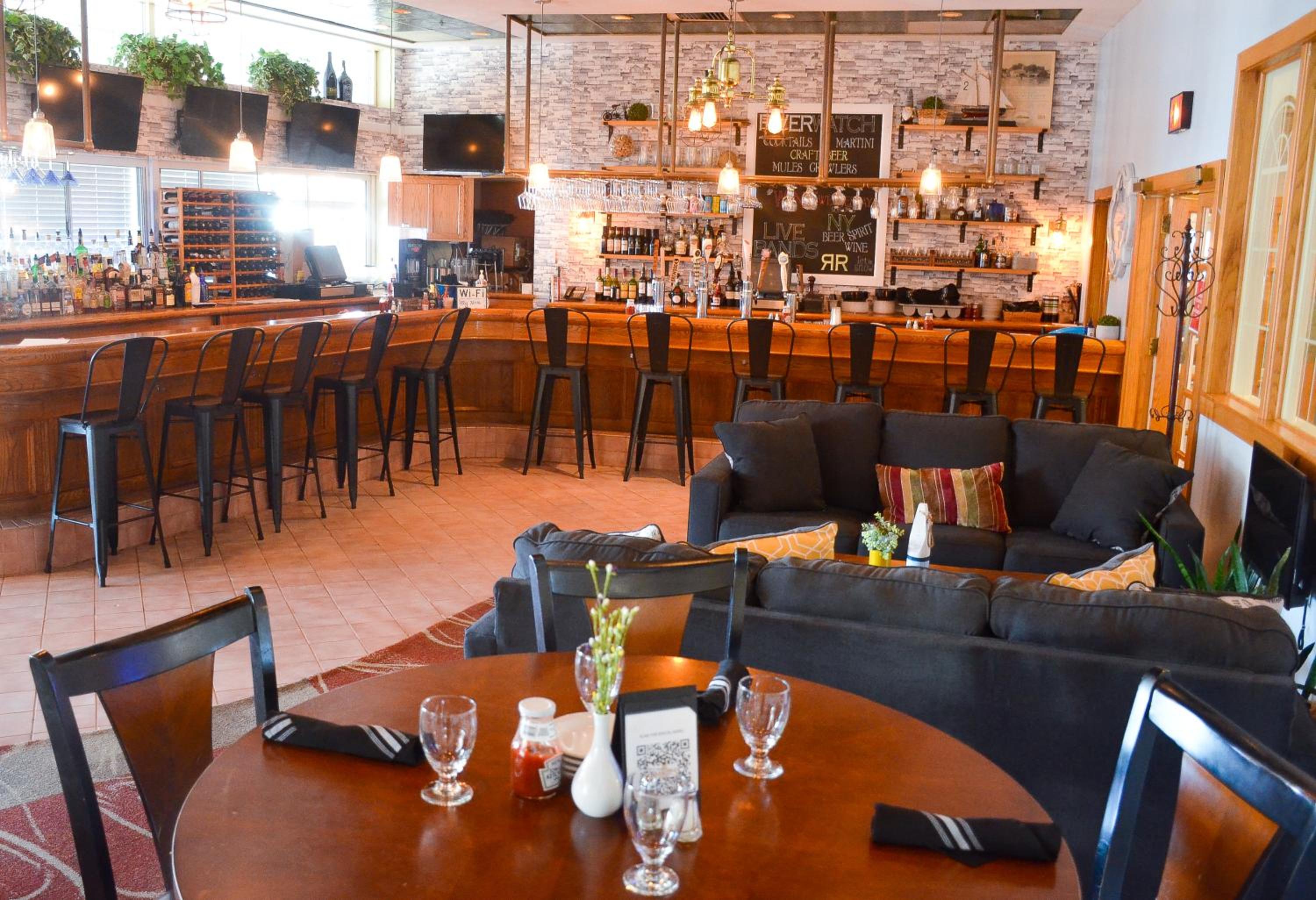 Riveredge Resort Hotel