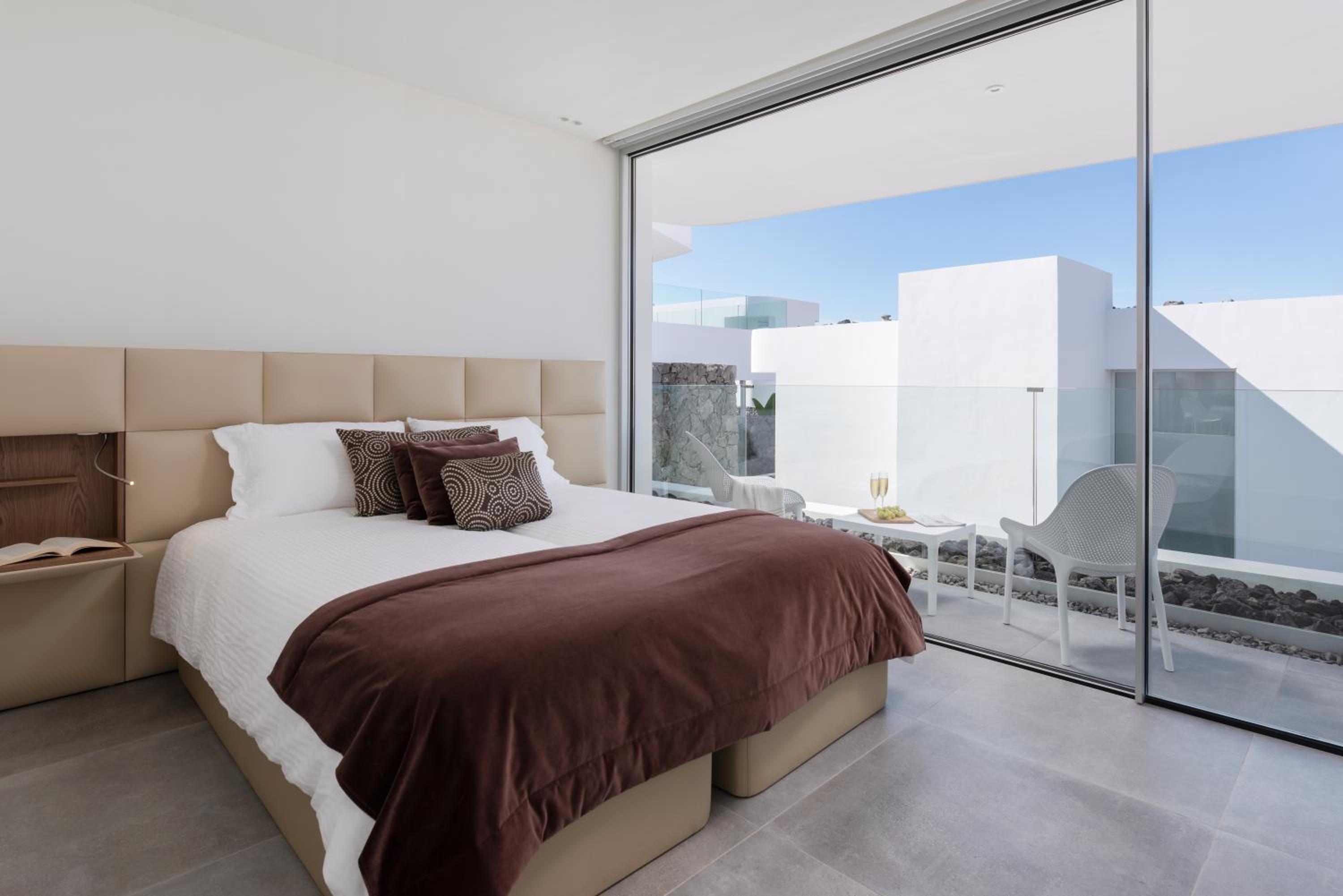 Villa Superior 1 - Casangular by Upper