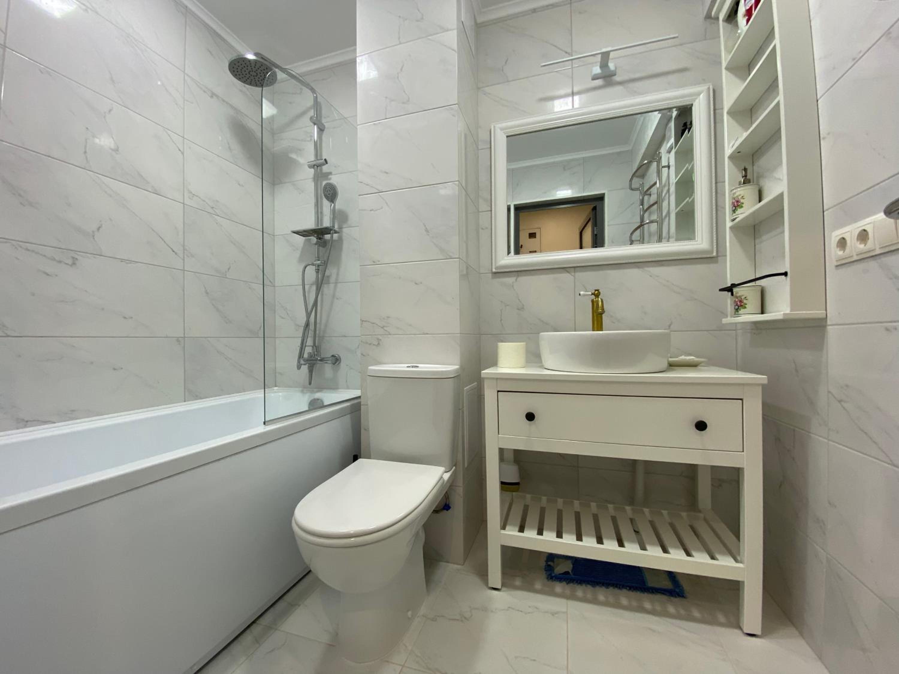 Best apartments on Lyatoshinsky street