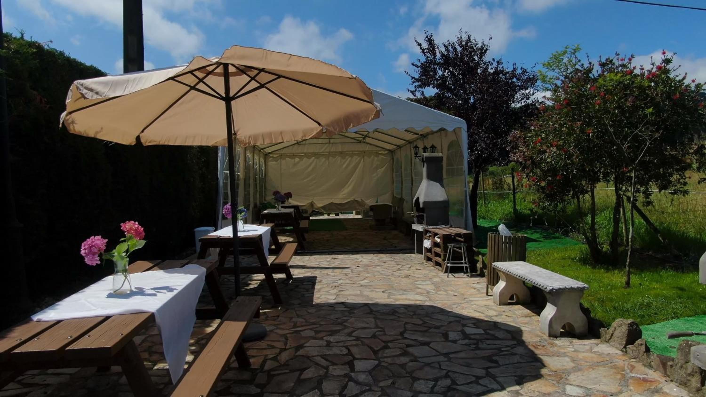Casa Madrazo con piscina y parrillas view 2