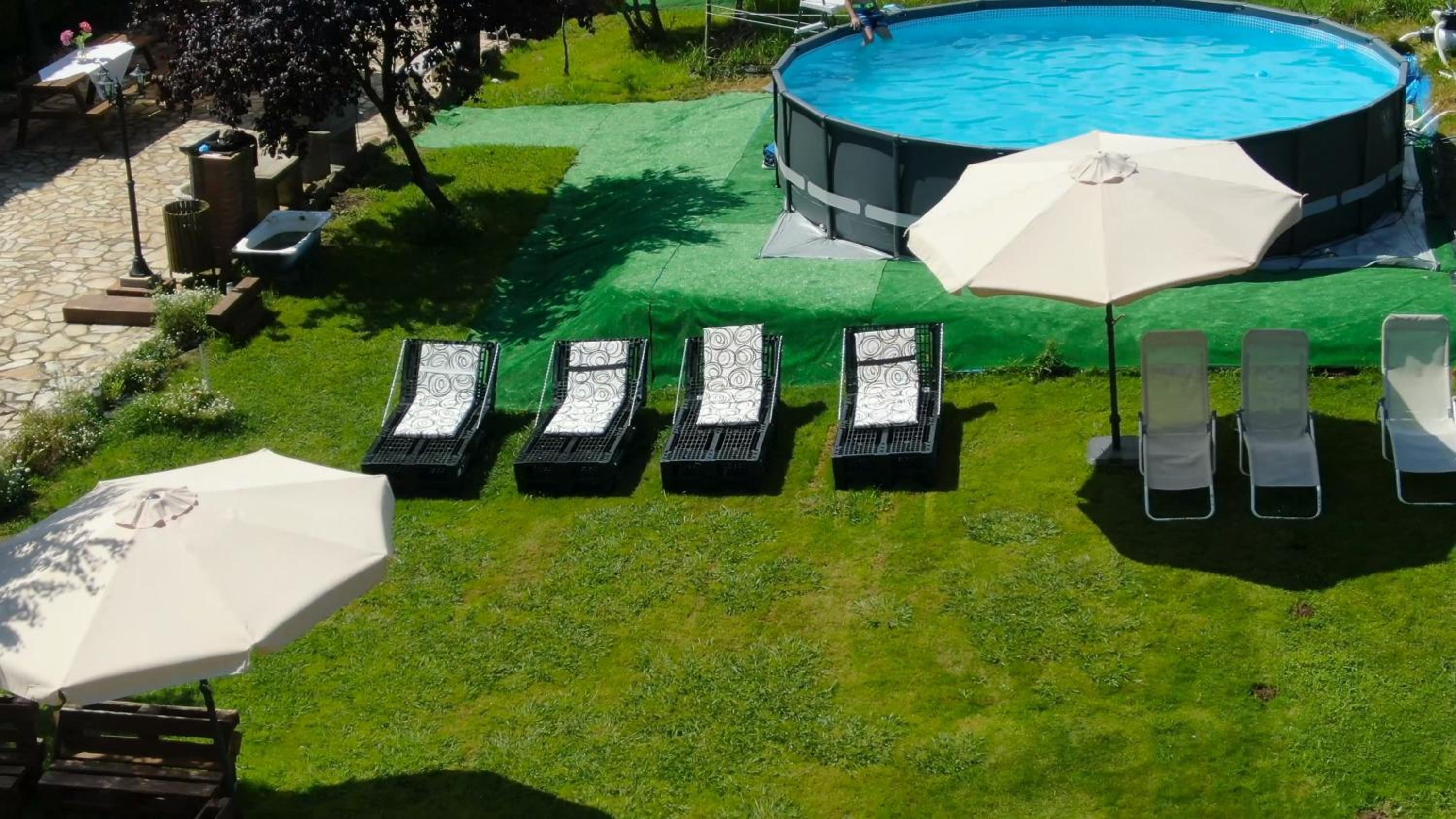 Casa Madrazo con piscina y parrillas view 3