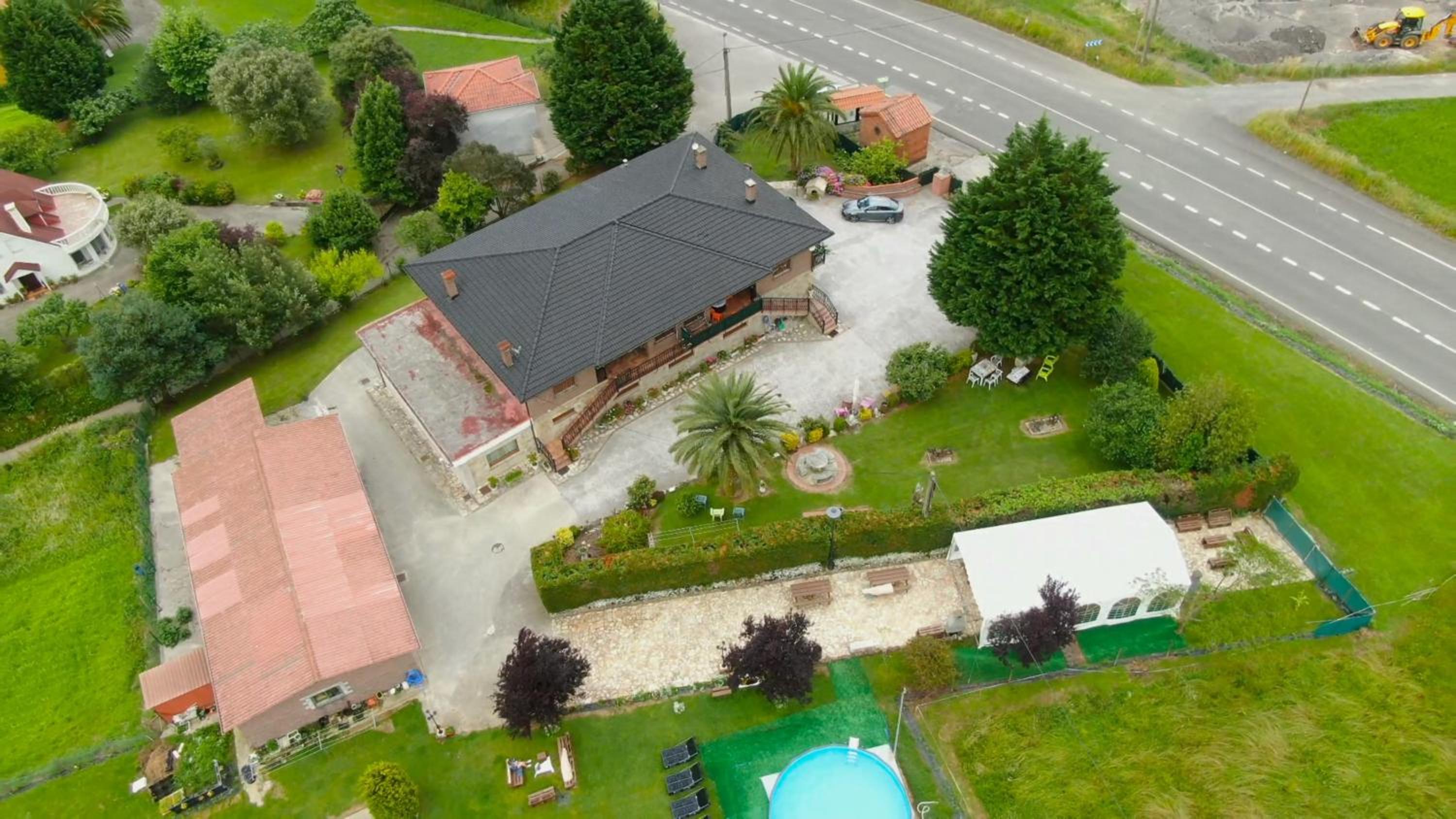 Casa Madrazo con piscina y parrillas view 4