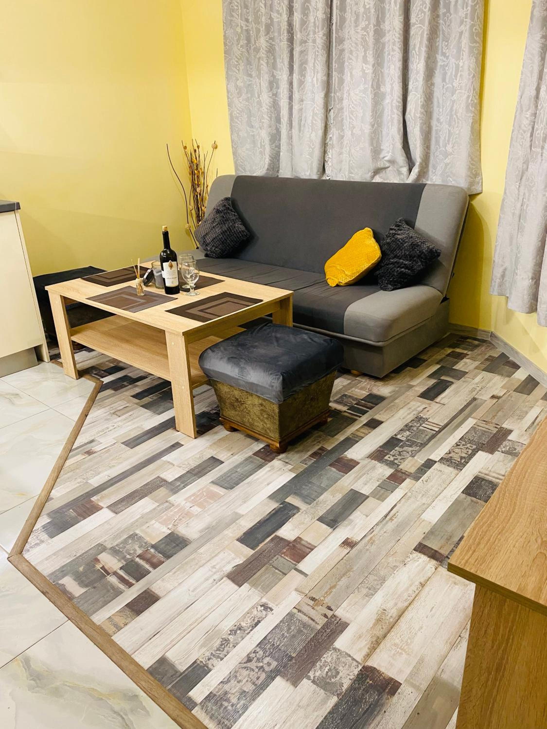 Vanilla Ice apartment