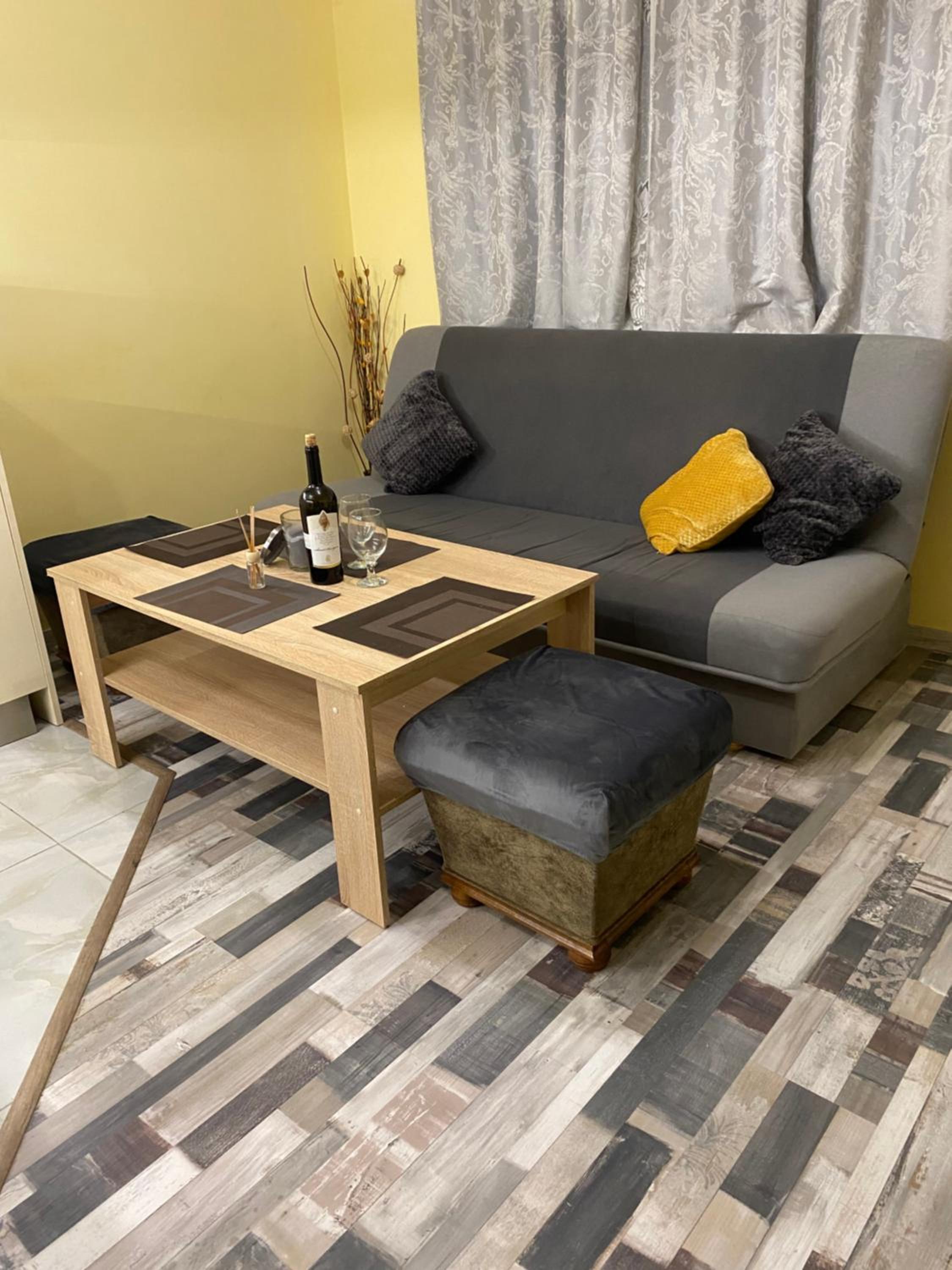 Vanilla Ice apartment