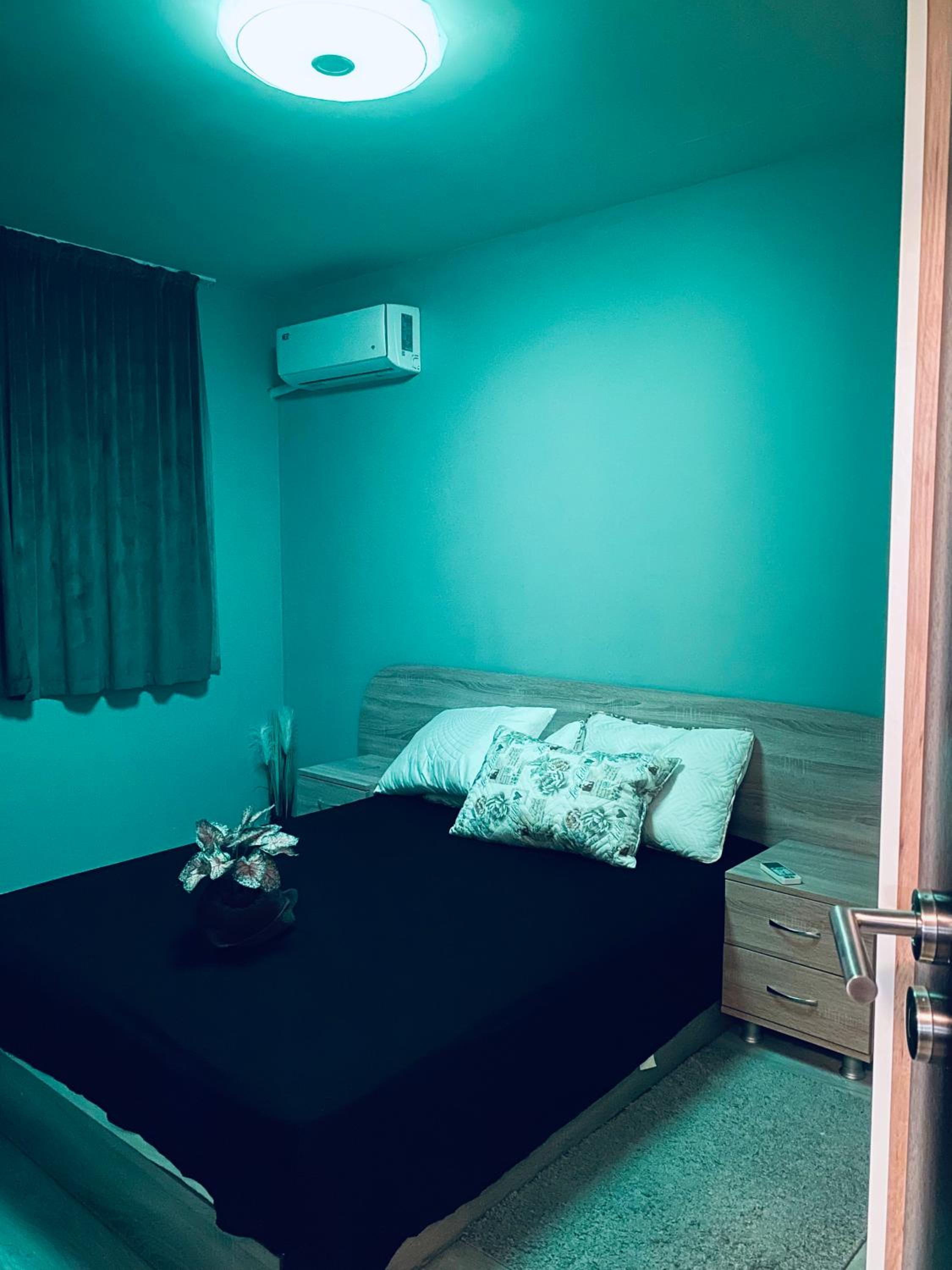 Vanilla Ice apartment