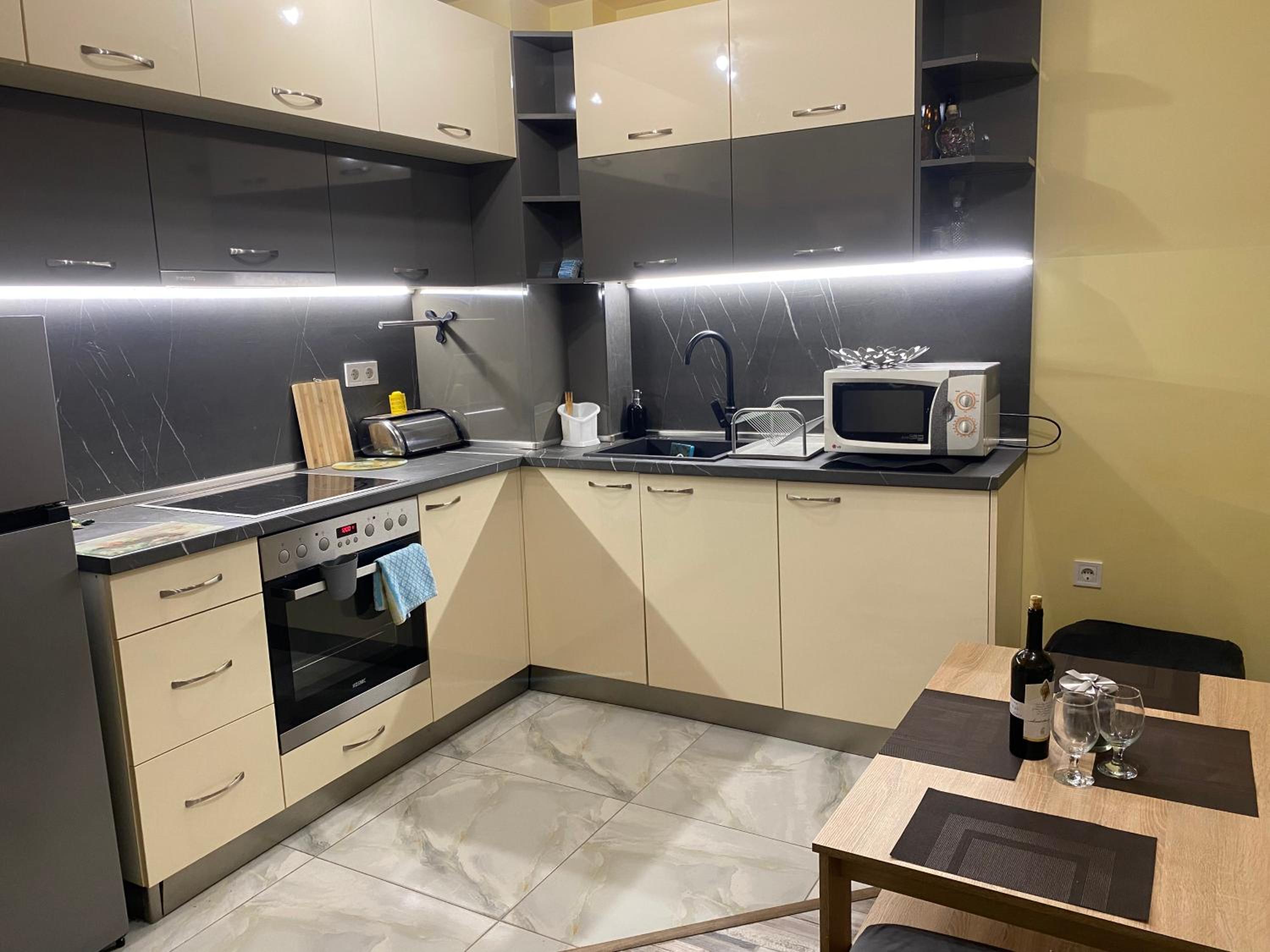 Vanilla Ice apartment
