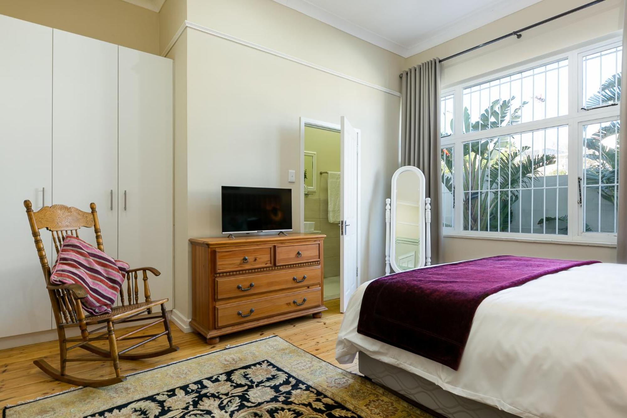 5 Bedroom 5 Bathroom Sea Point Villa with Secure Parking view 5