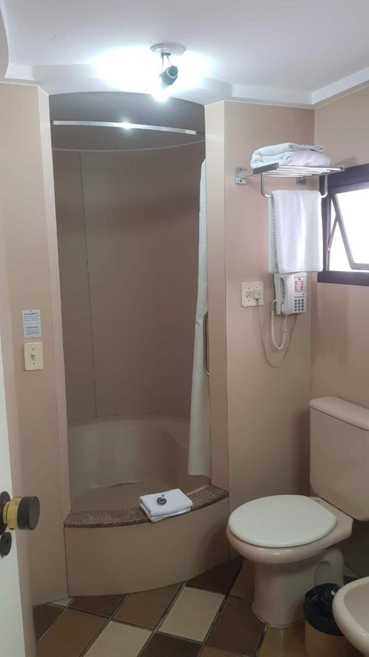 Paulista Wall Street Flat 03