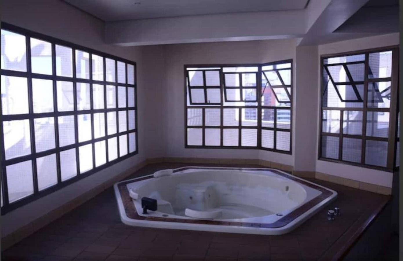 Paulista Wall Street Flat 03
