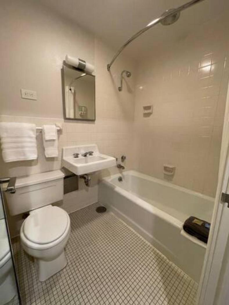 Bartlesville Vacations - Hotel Phillips - Property Image 10