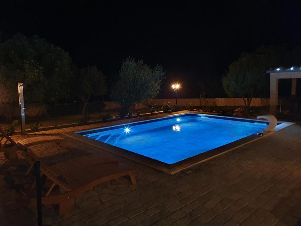 Villa Pag Dubrava Relax with Pool