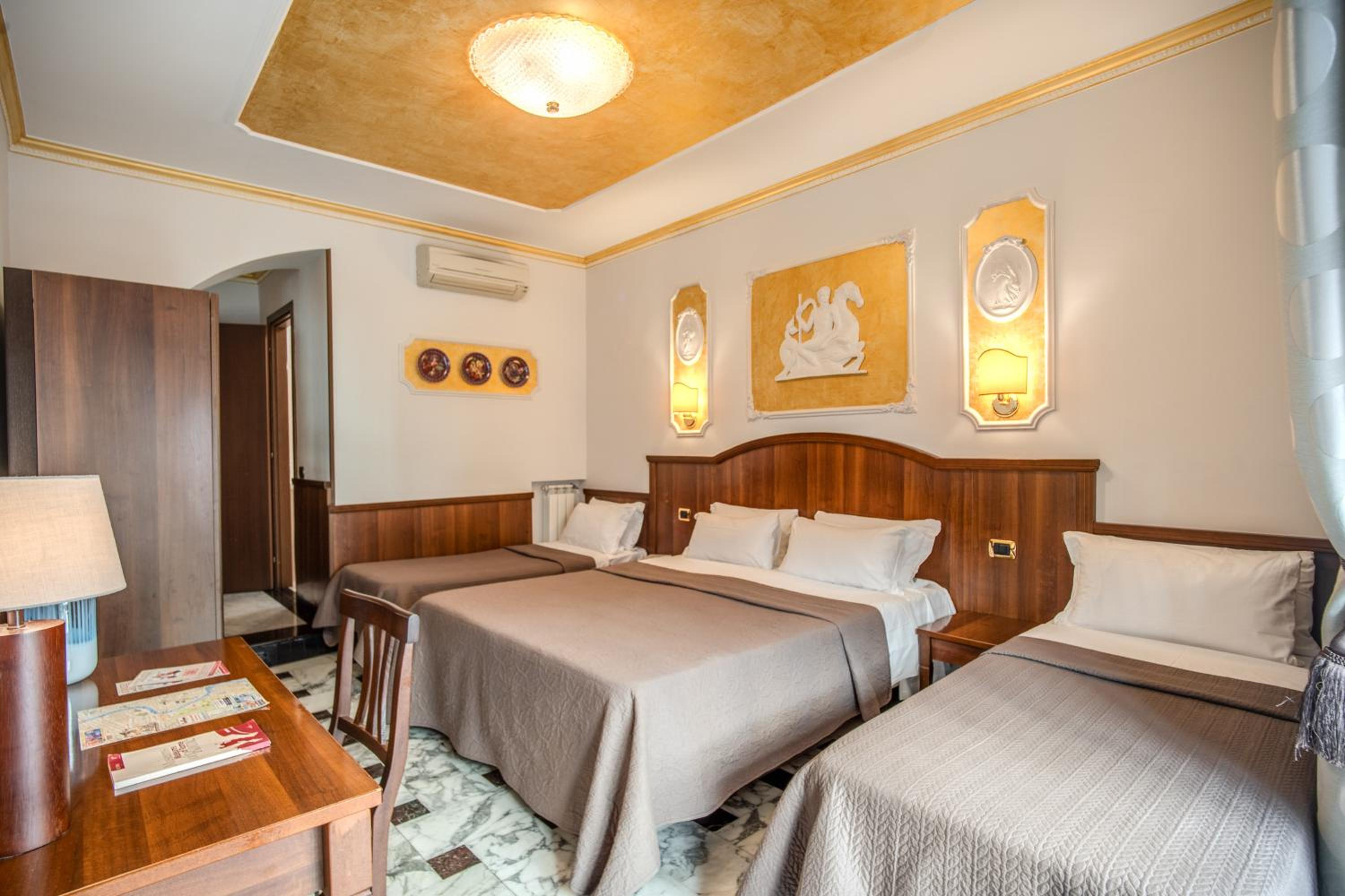 Nakissa Inn