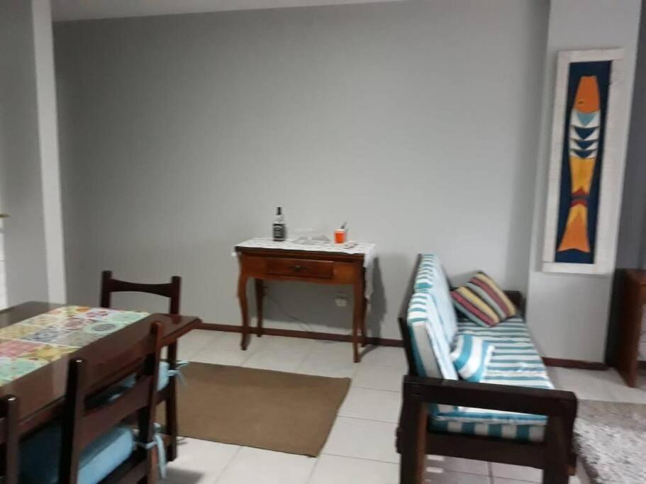 Lindo apartamento na praia de Mariscal Pé na areia