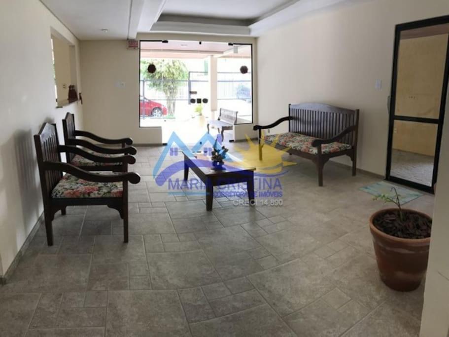 Lindo apartamento na praia de Mariscal Pé na areia