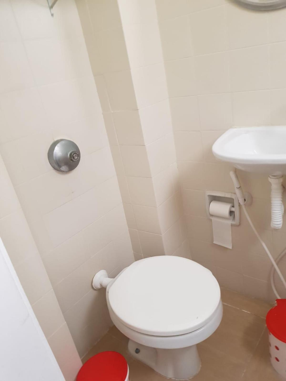 APARTAMENTO BEIRA MAR- Praia do Forte EXCELENTE PARA TEMPORADA!!