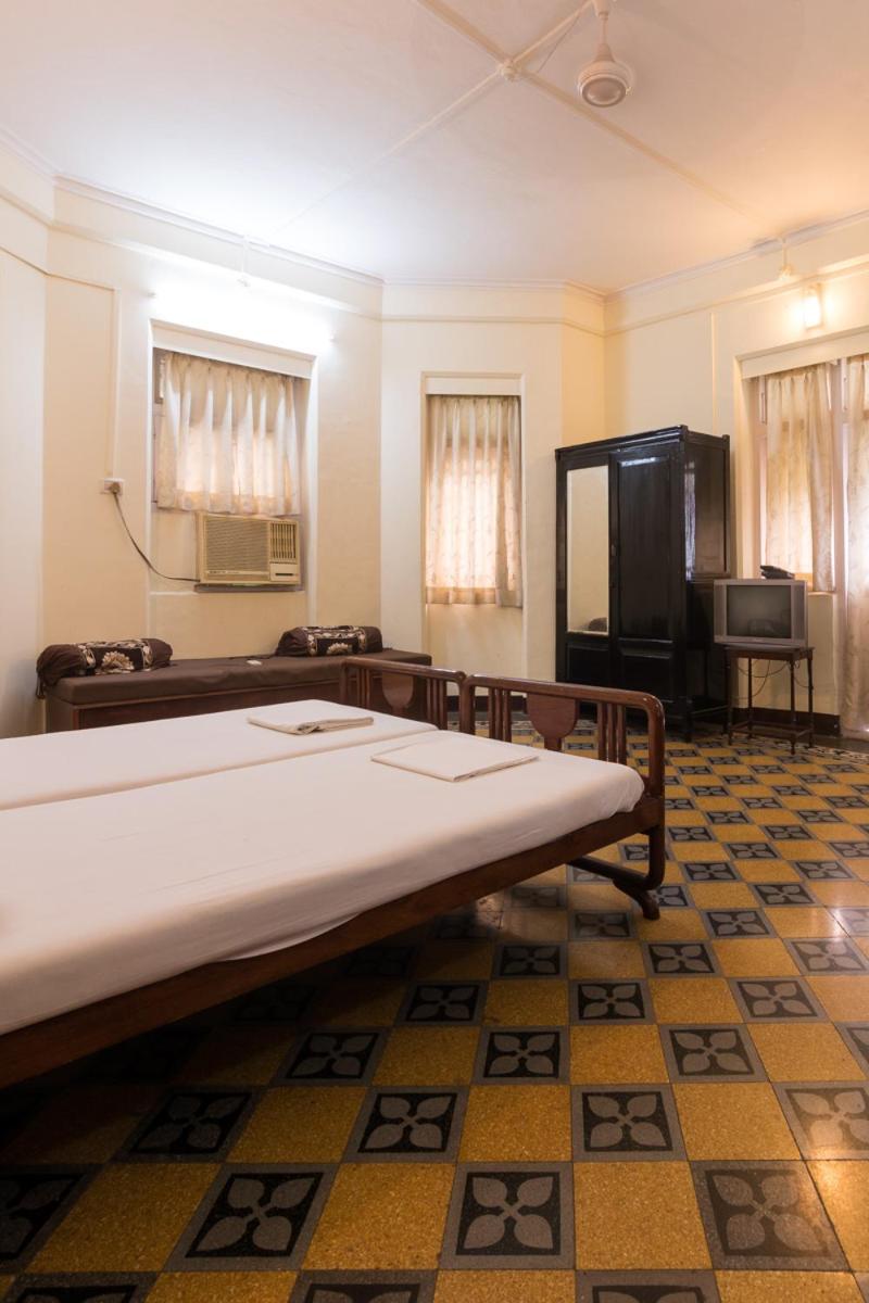 Bentleys Hotel
