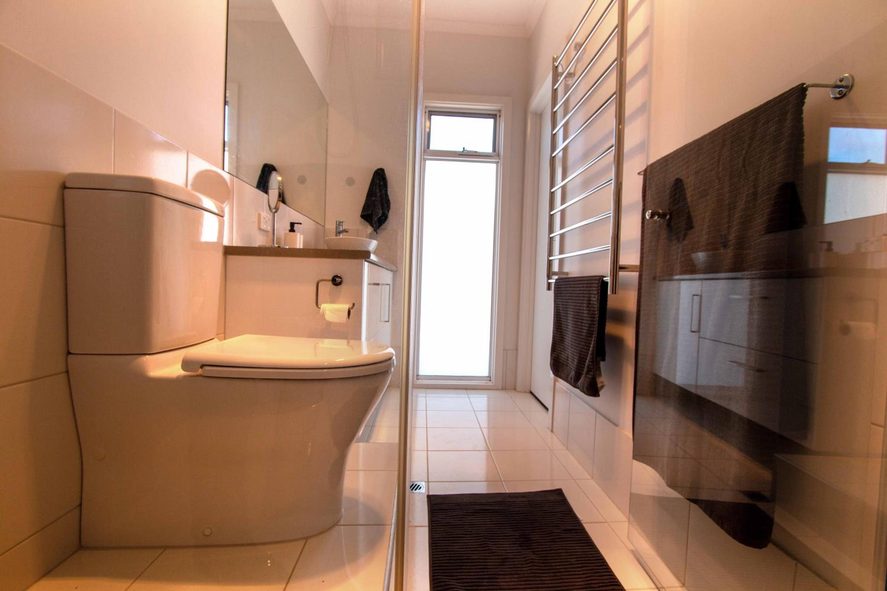 Coorong Island Retreat - Farm Stay at Pet Friendly Property