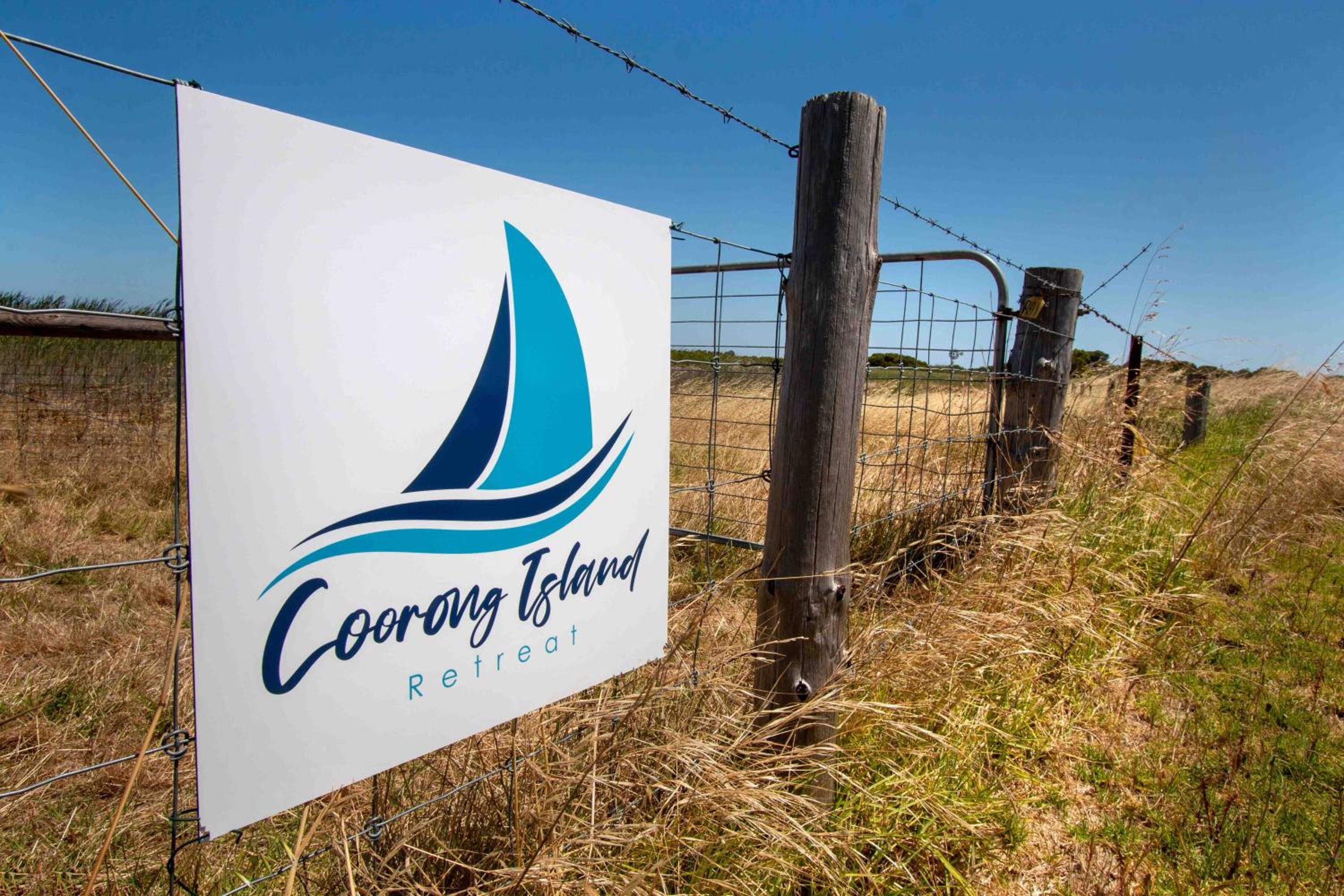 Coorong Island Retreat - Farm Stay at Pet Friendly Property