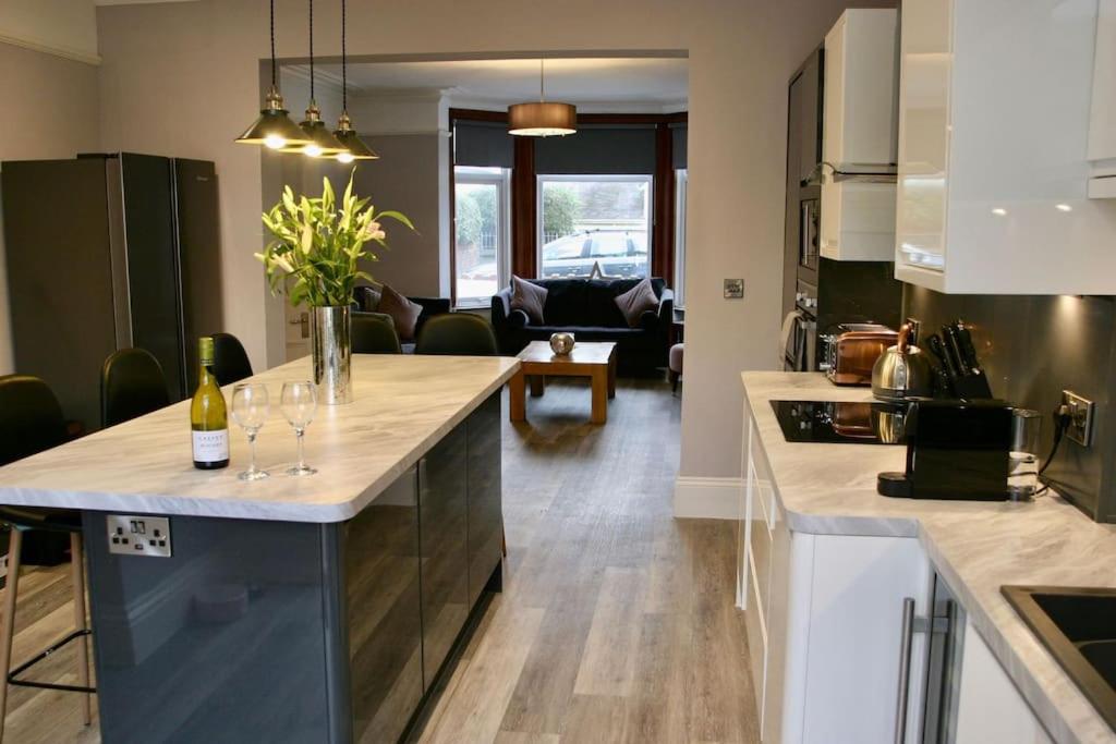 5-bedroom holiday home in West Shore, Llandudno view 4