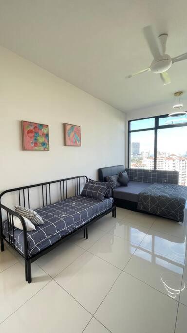 Beacon Suites with Infinity Pool at Georgetown by WL photo 7
