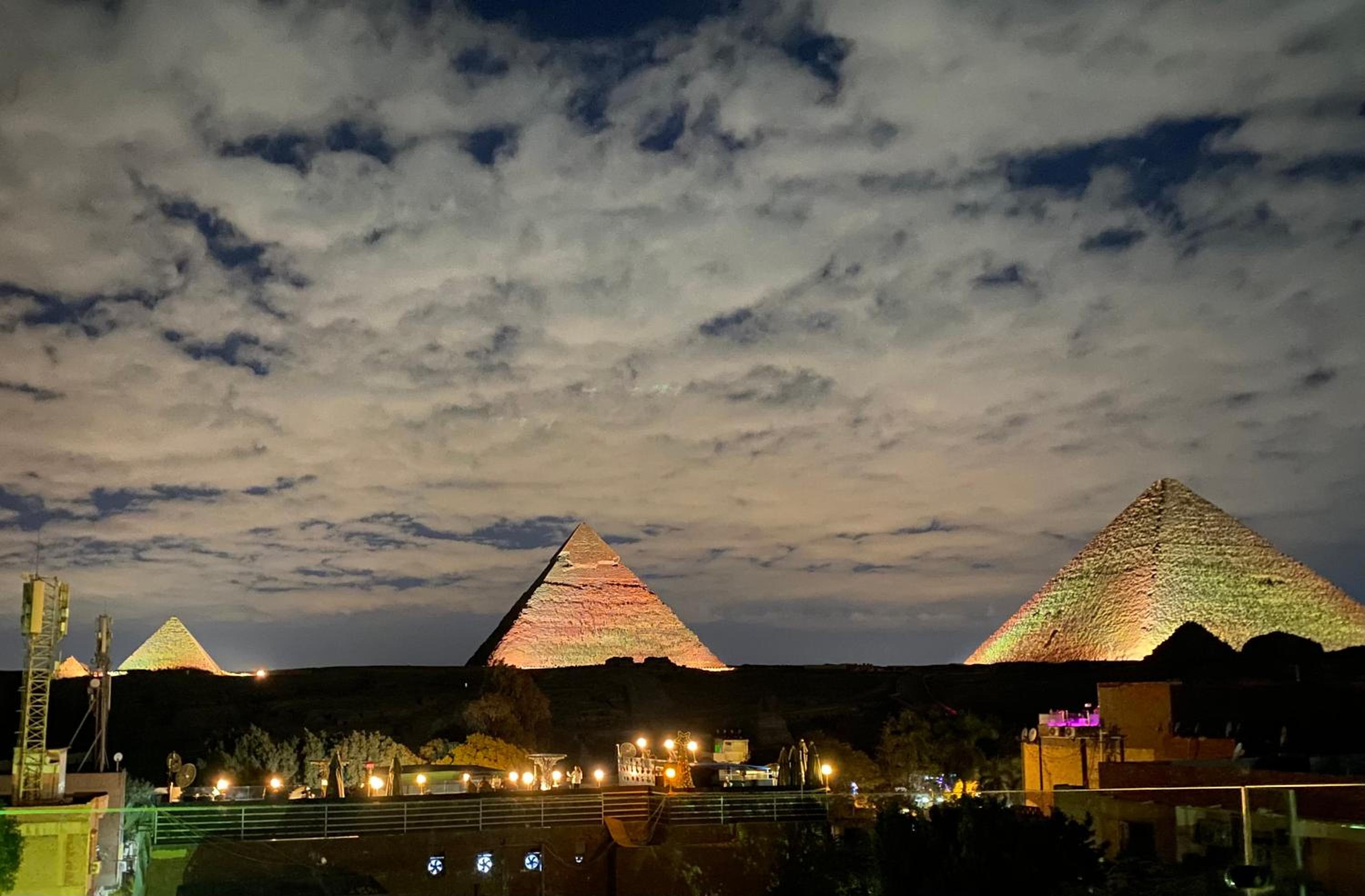Life Pyramids Inn