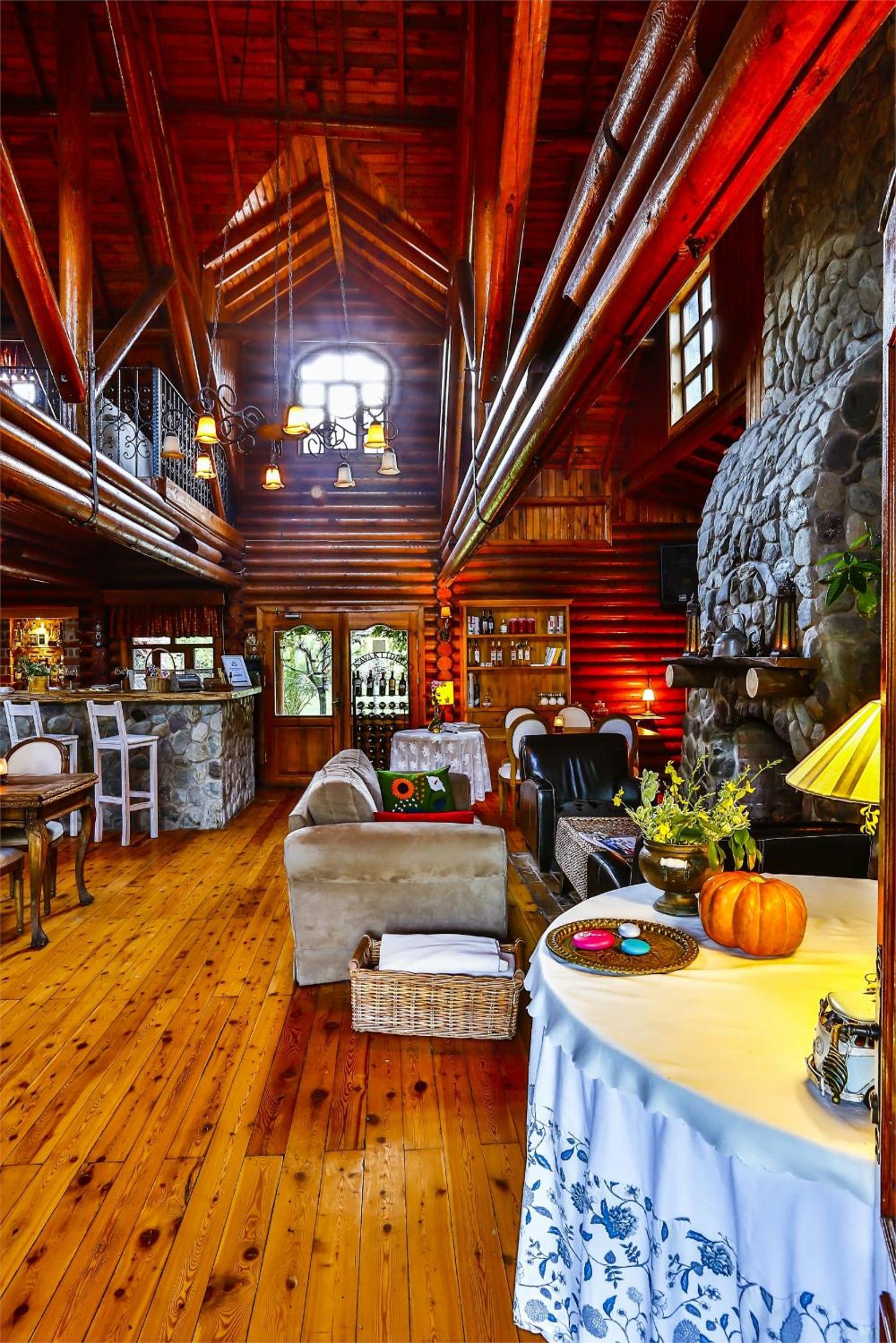 Tranquilla River Lodge
