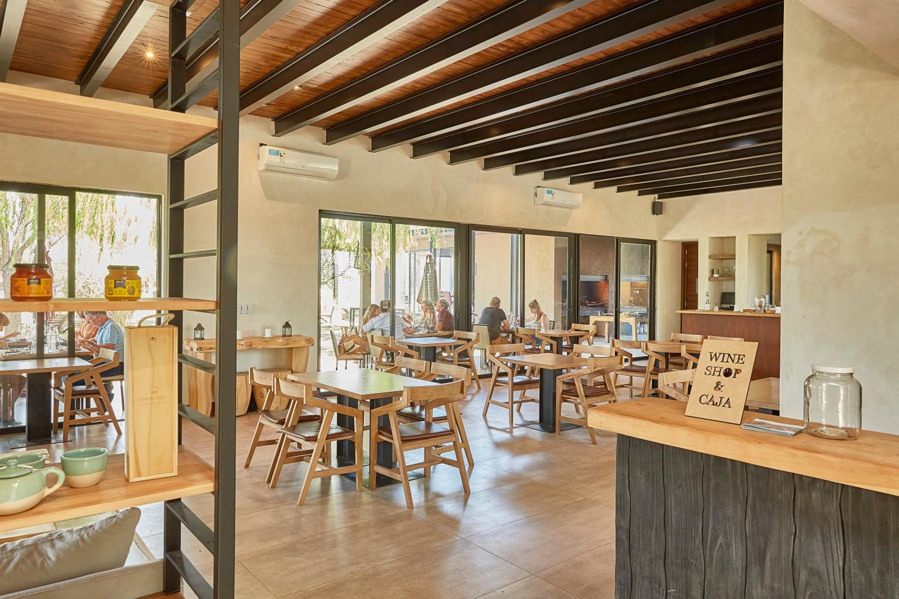 Casa de Huéspedes Bodega Gimenez Riili
