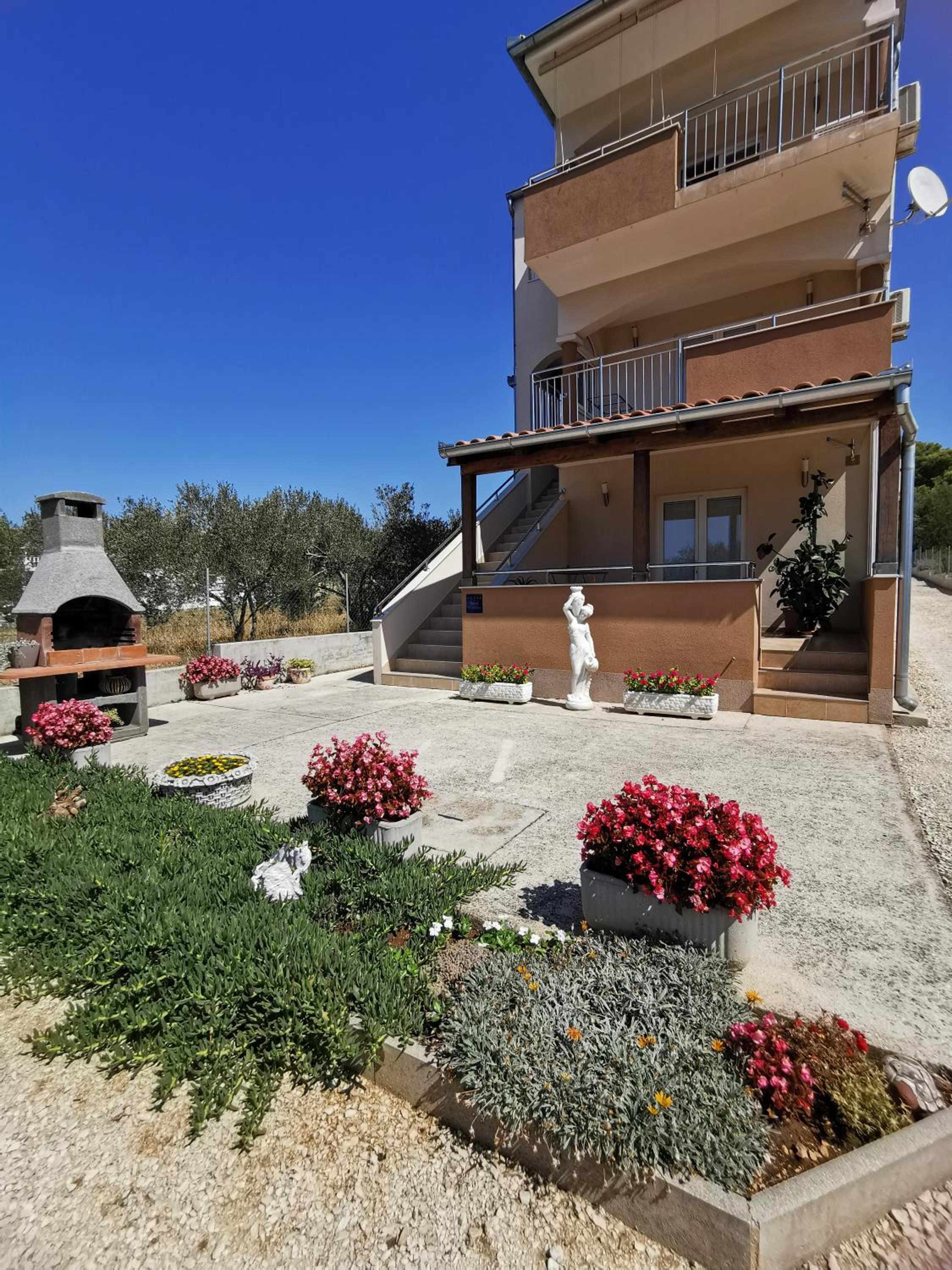 Apartment Alena 1 i 2 view 4