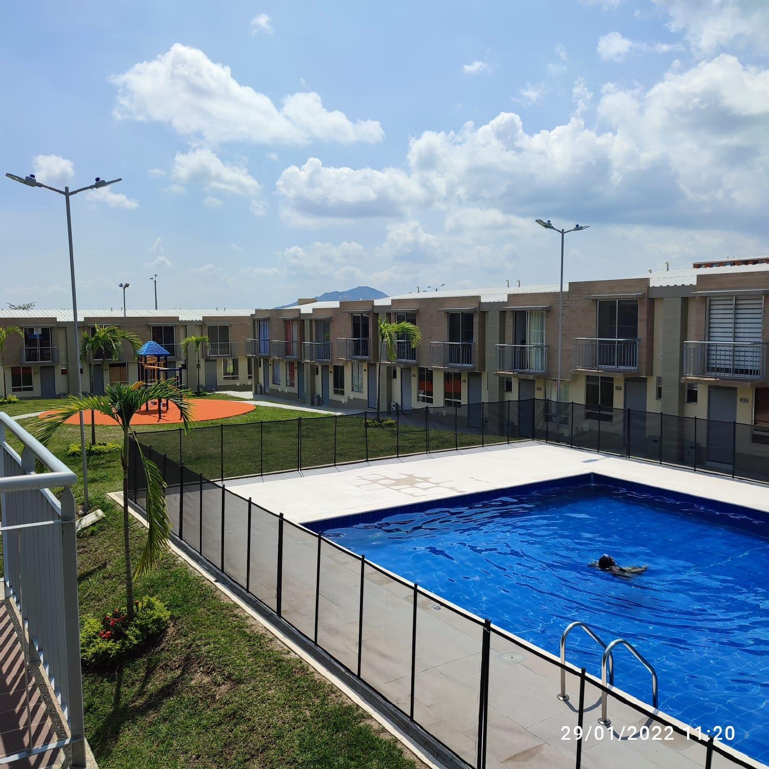 Hotel Acogedora y Hermosa Casa Familiar con WiFi - Image 1