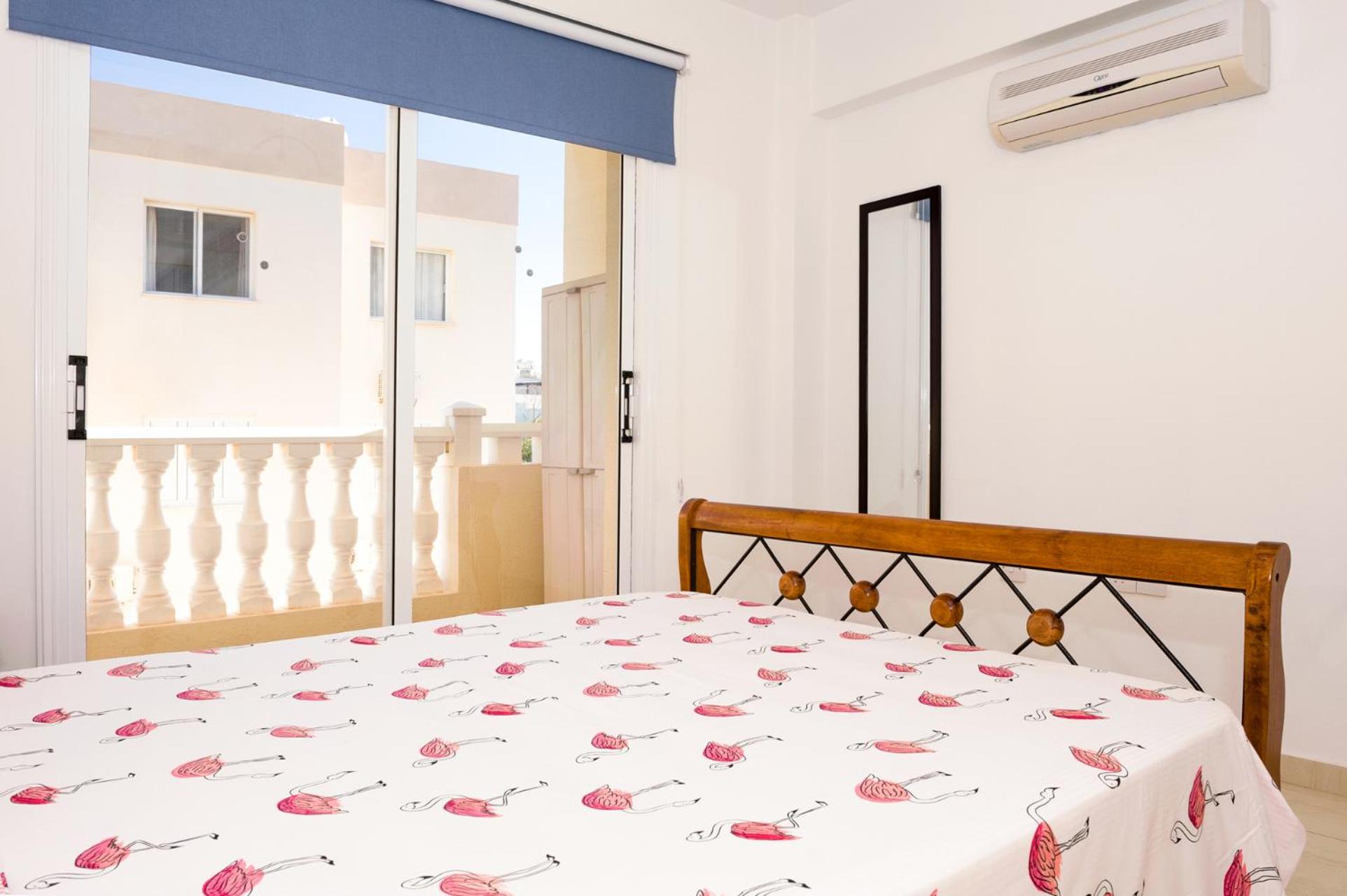 SOFIA APARTMENT 700m away from the beach