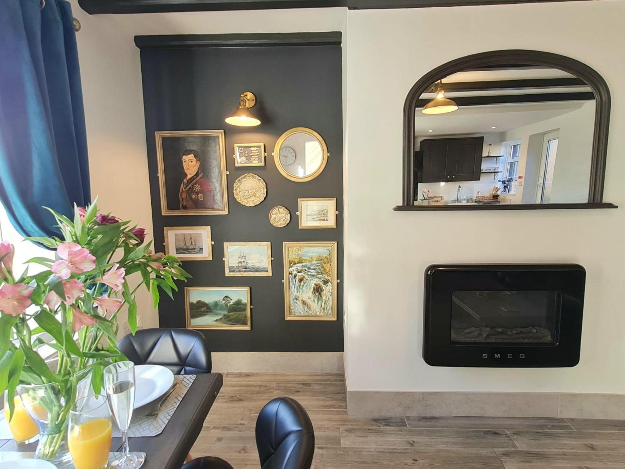 Hotel Cyanacottages- Bensons Gem