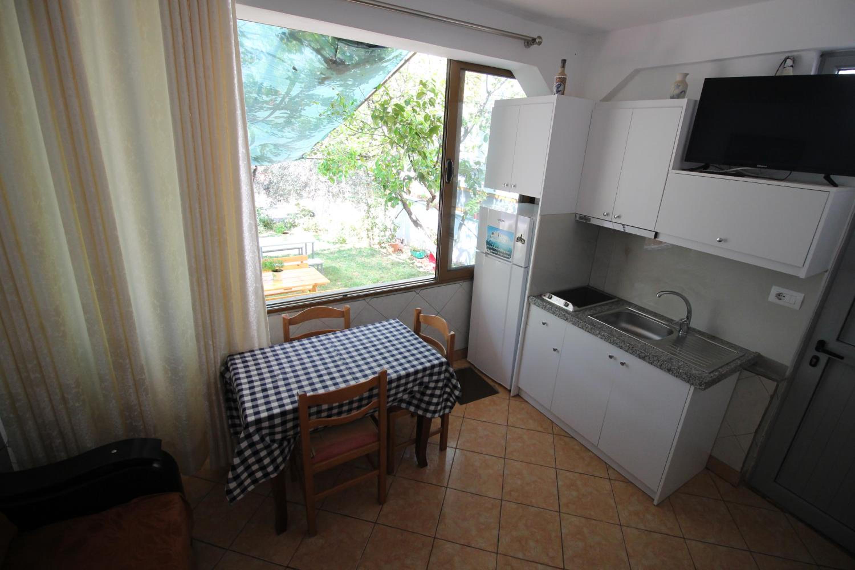 Vila Agushi