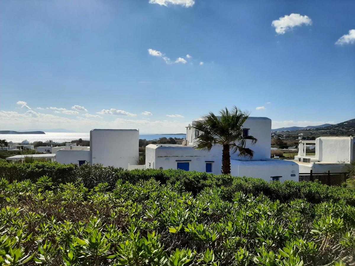 Villa Yviskos Traditional Home photo 3