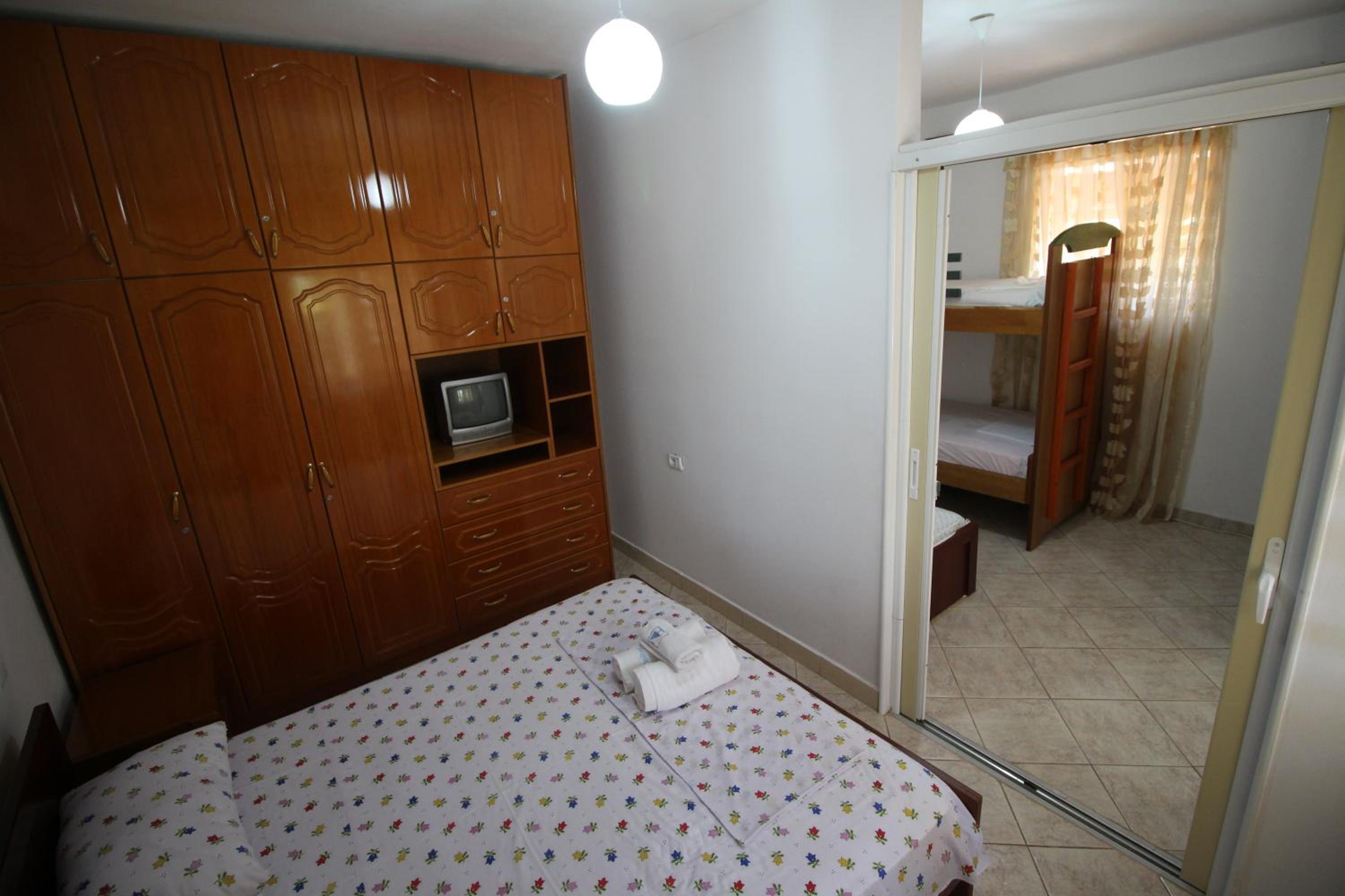Vila Agushi
