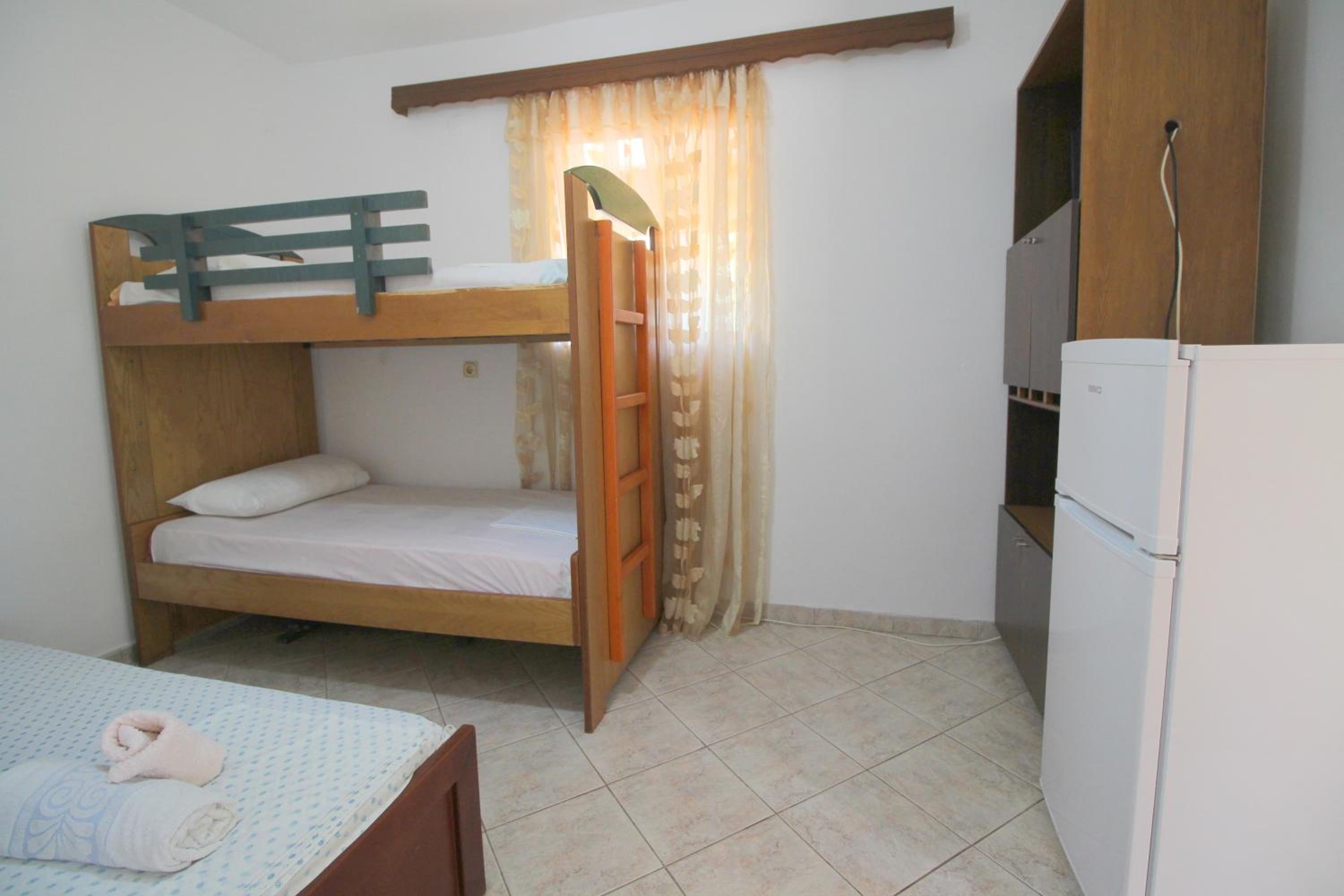 Vila Agushi