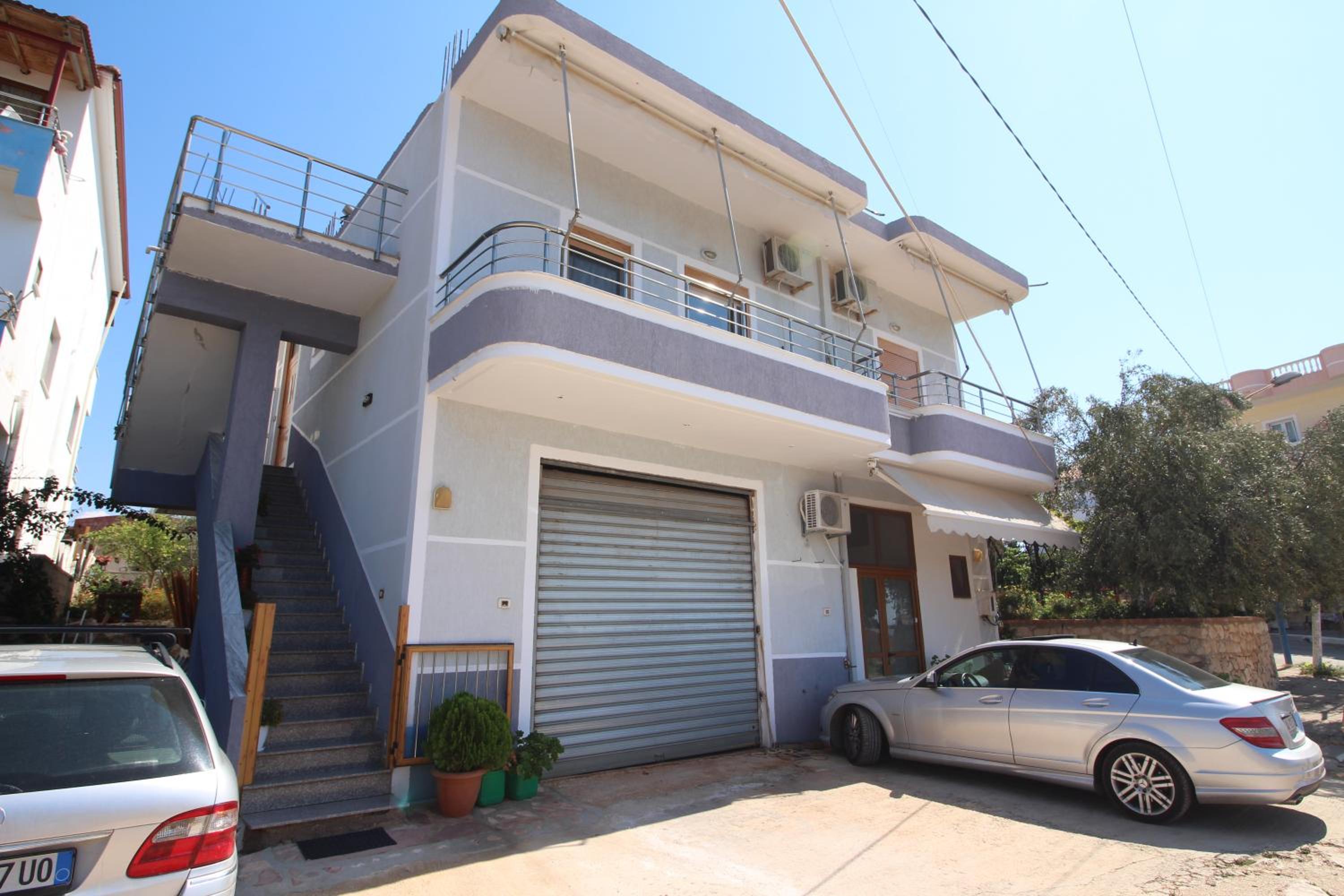 Vila Agushi