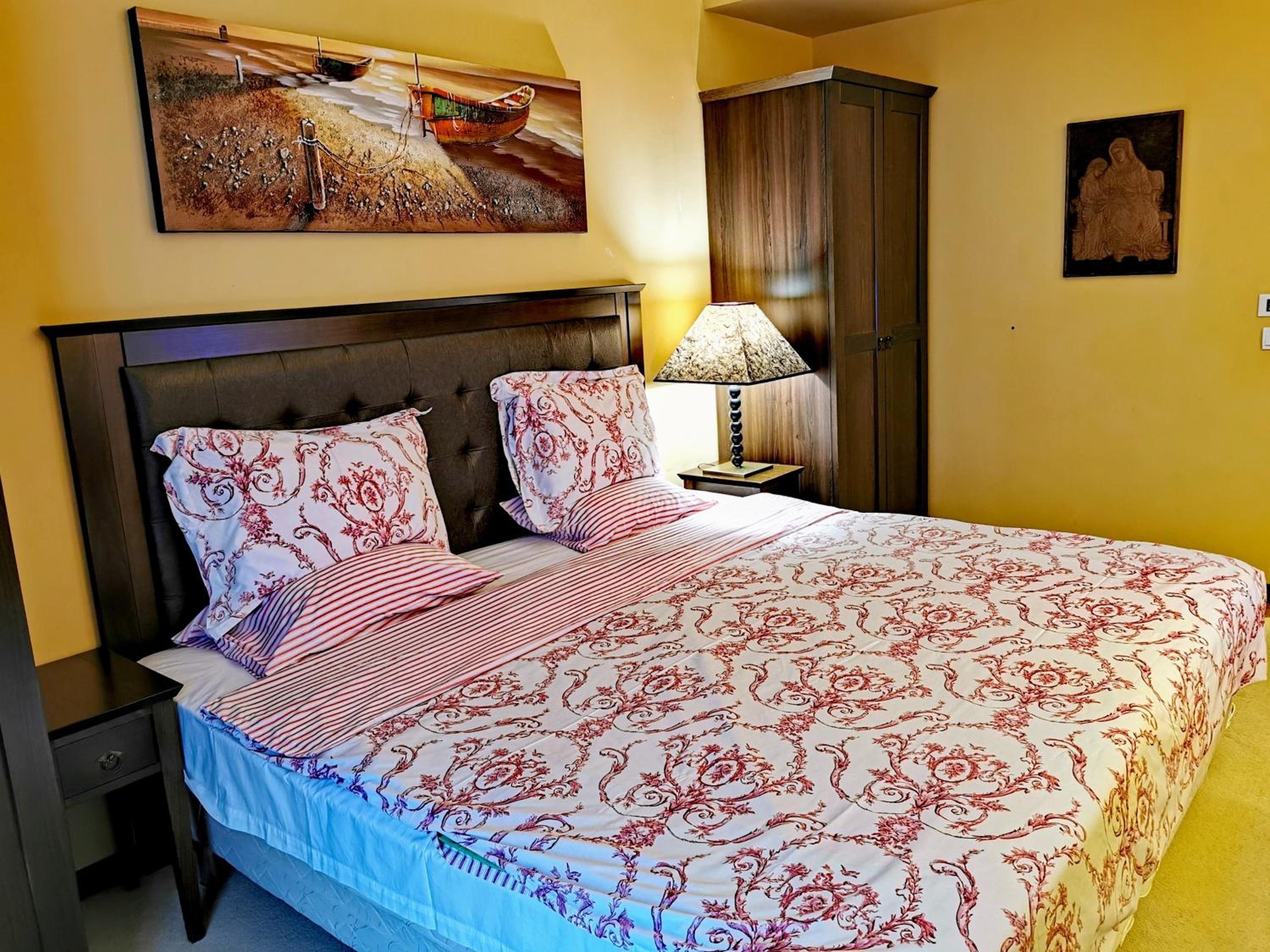 ROYAL BEACH HOTEL apartment