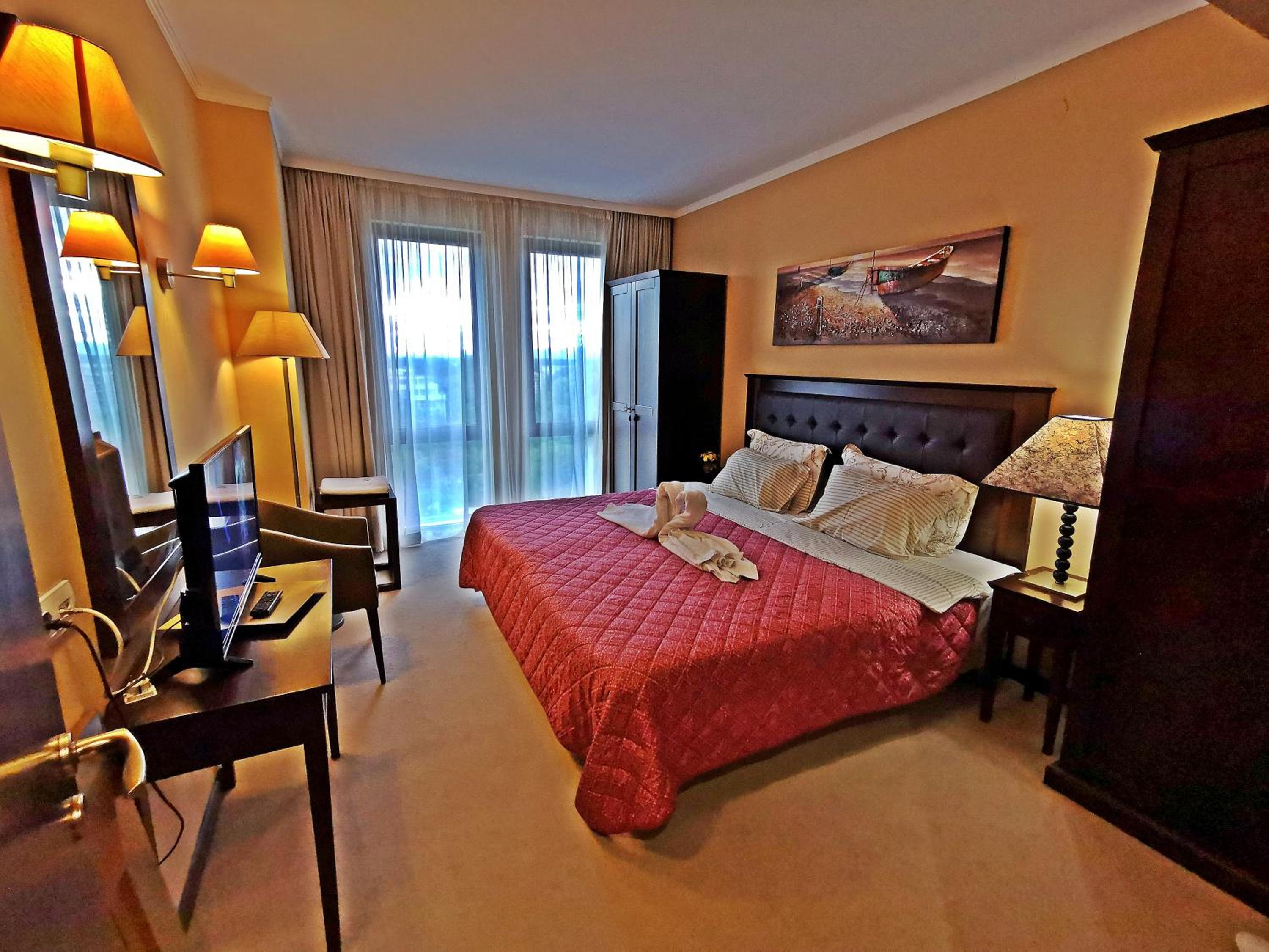 ROYAL BEACH HOTEL apartment