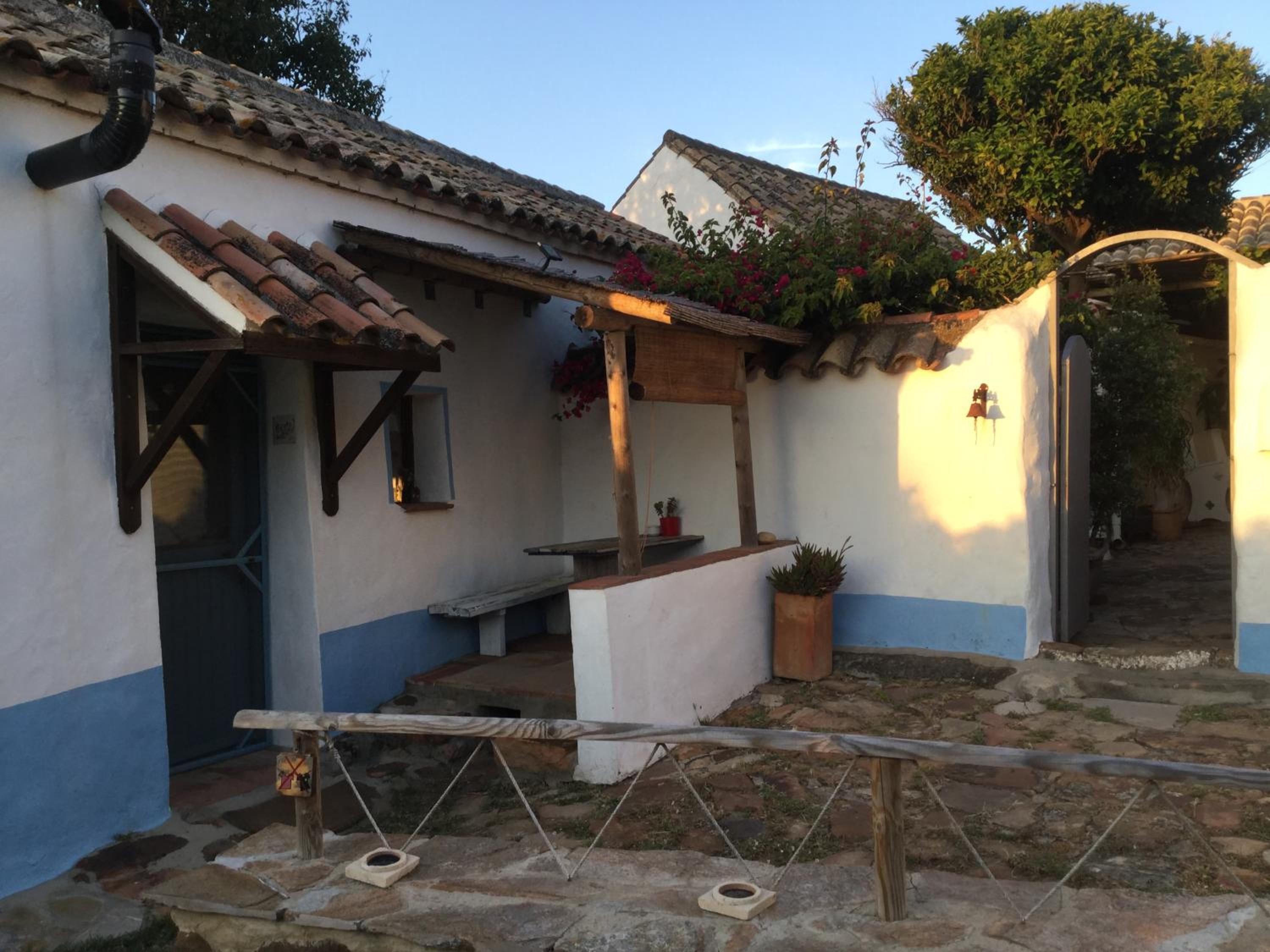 Encanto Rural con Jardín privado y Chimenea
