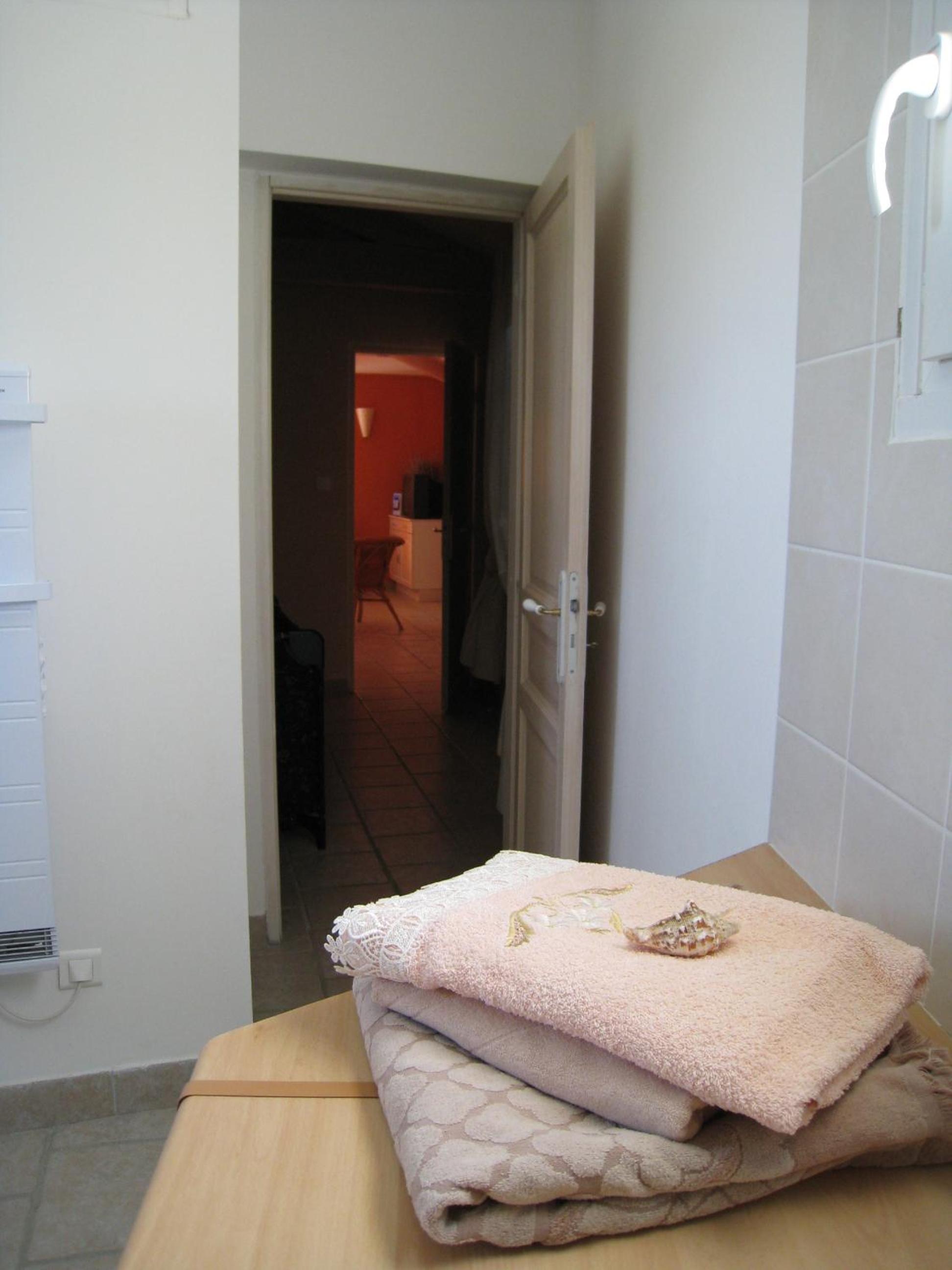 Photo 33